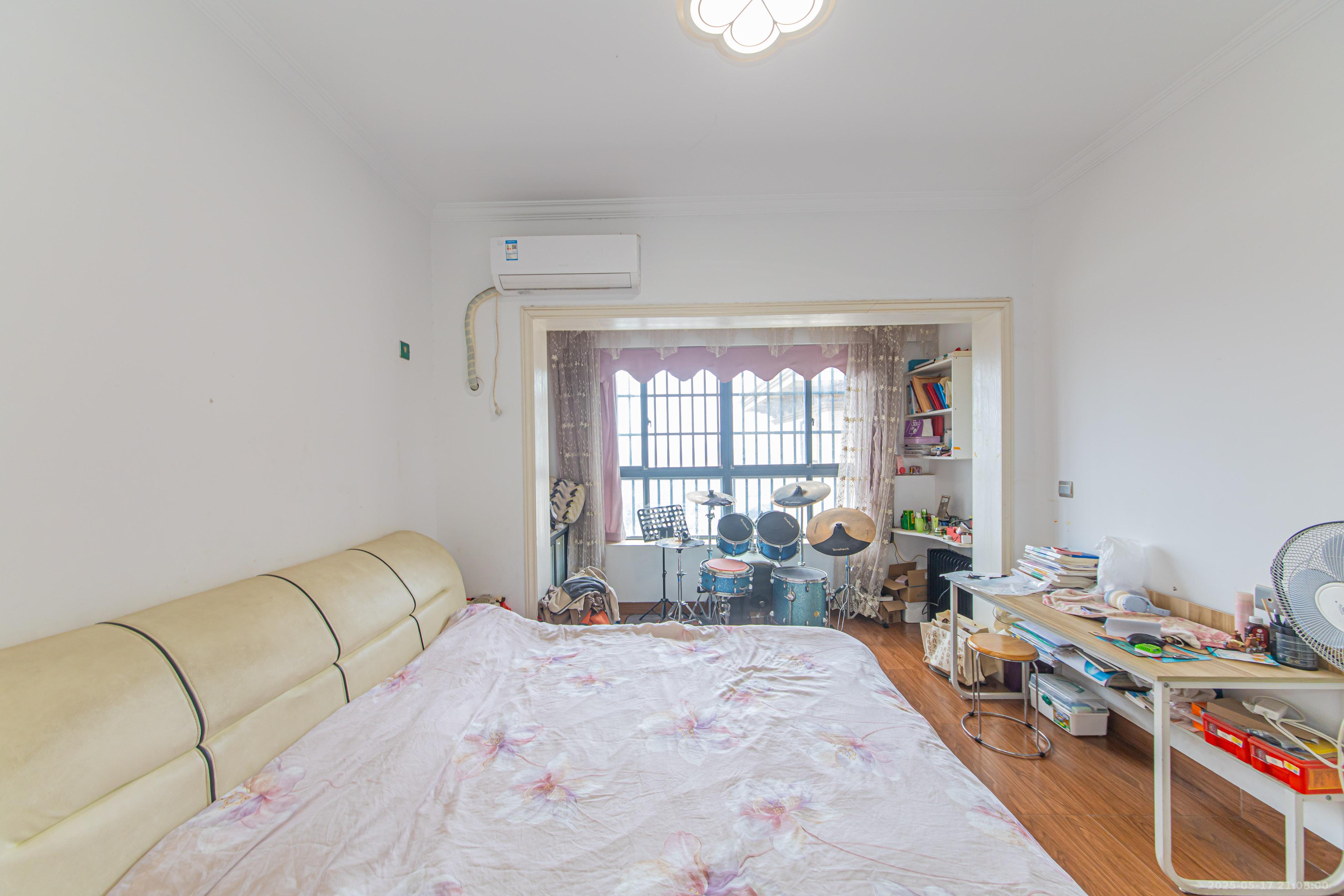 中建芙蓉嘉苑 3室2厅2卫 100.0万 中建芙蓉嘉苑 3室2厅2卫 100.0万卧室