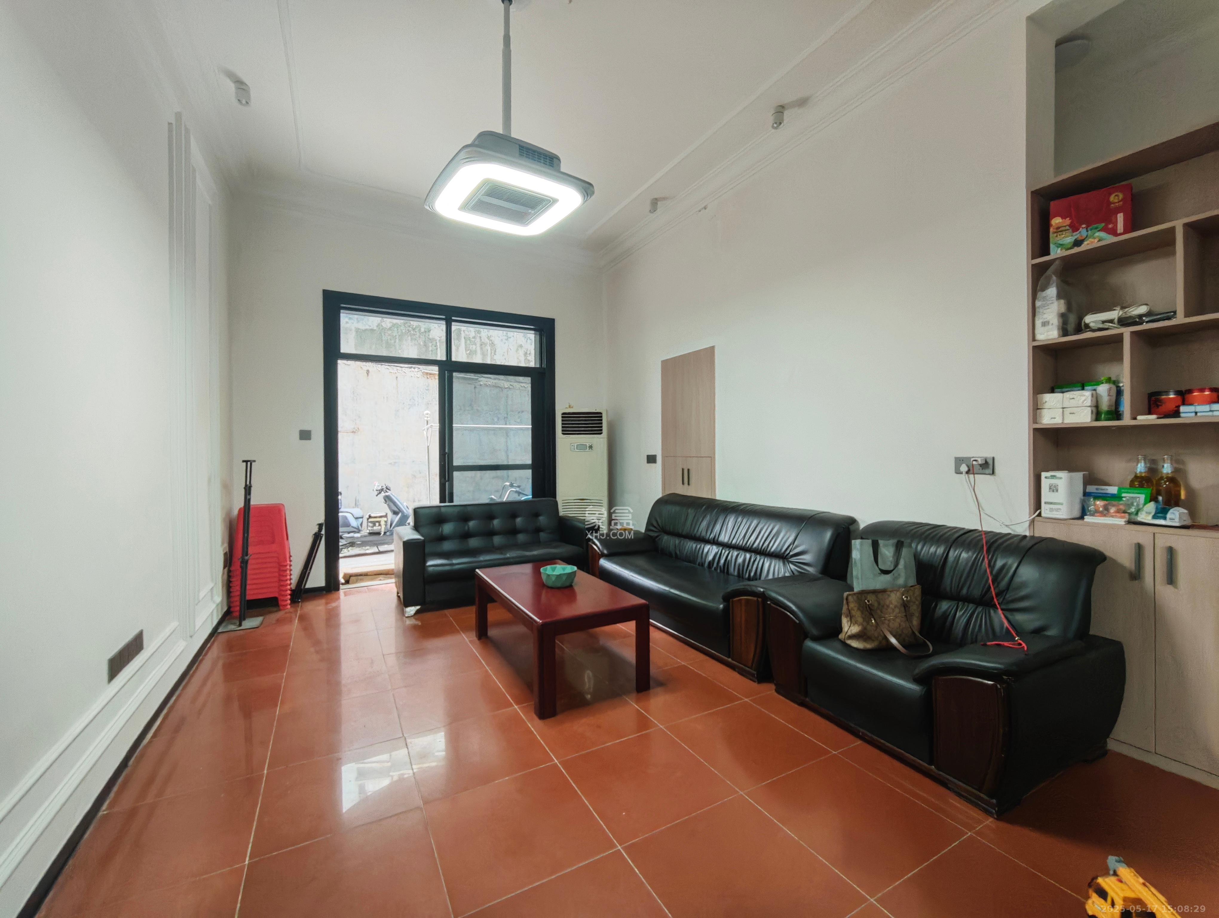 麻园公寓(下麻园岭40号) 3室2厅1卫 3500.0元/月 麻园公寓(下麻园岭40号) 3室2厅1卫 3500.0元/月室内图