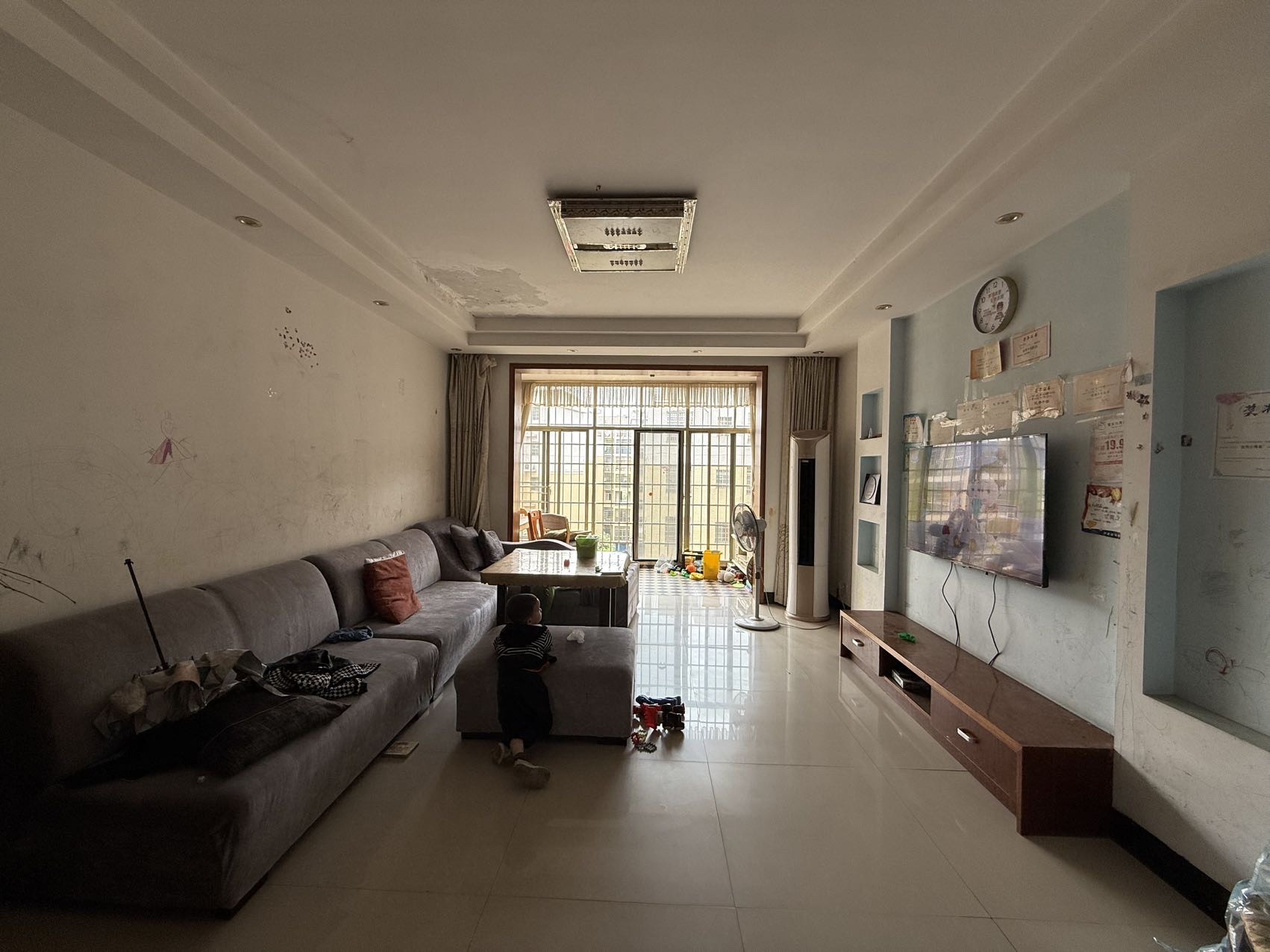 山水绿城  3室2厅2卫    31.8万 山水绿城  3室2厅2卫    31.8万客厅