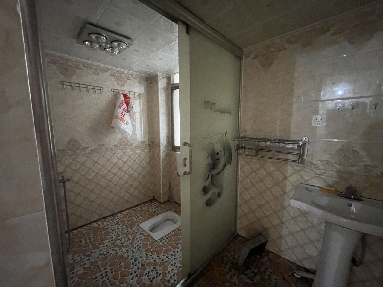 东方豪苑  3室2厅2卫    1800.0元/月户型图