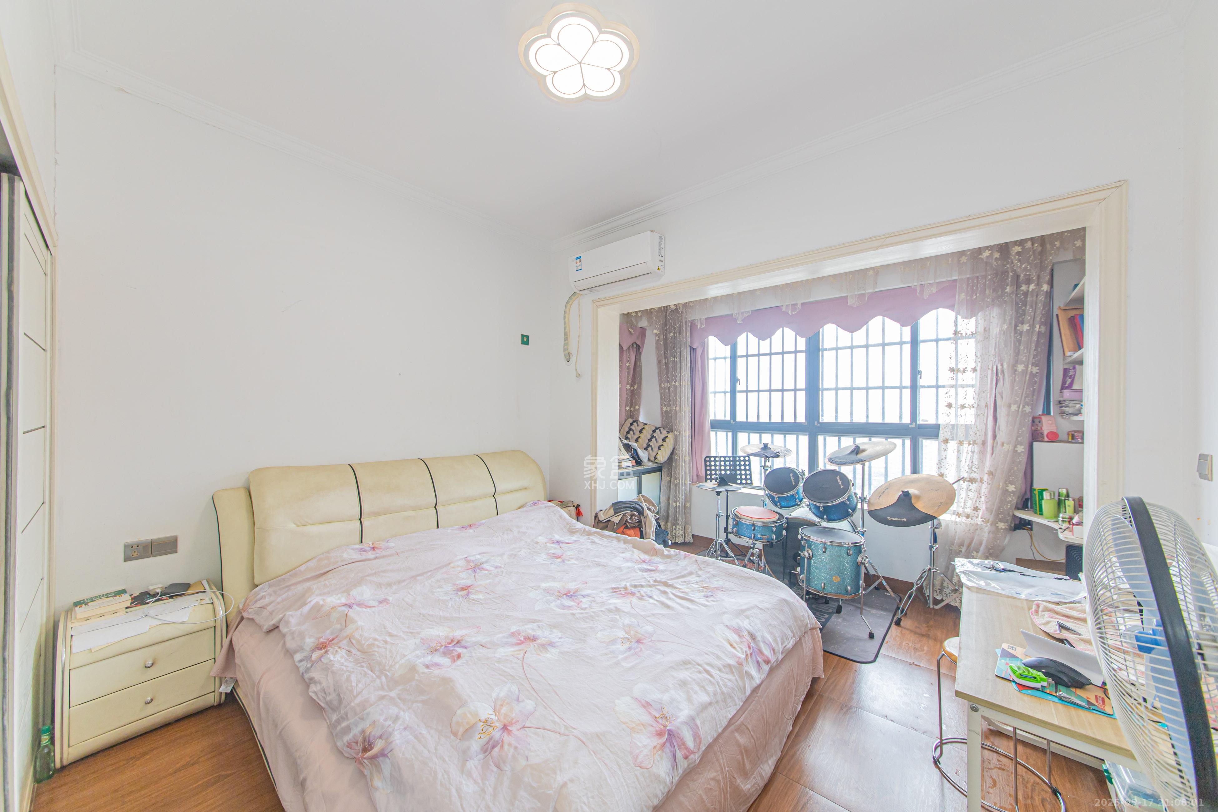 中建芙蓉嘉苑 3室2厅2卫 100.0万 中建芙蓉嘉苑 3室2厅2卫 100.0万卧室