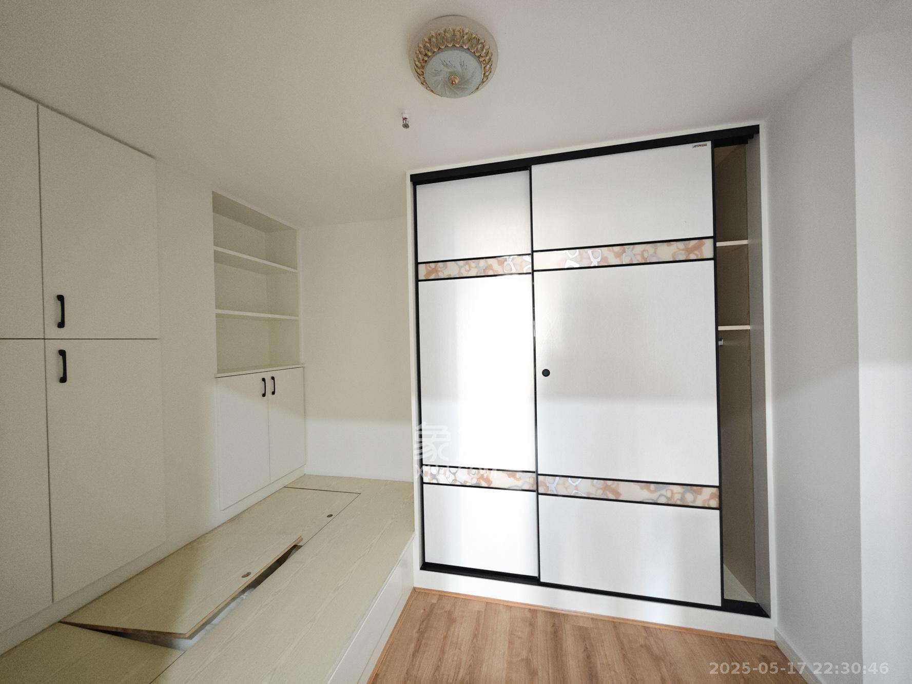 宏聚地中海  2室2厅2卫    63.0万 宏聚地中海  2室2厅2卫    63.0万卧室