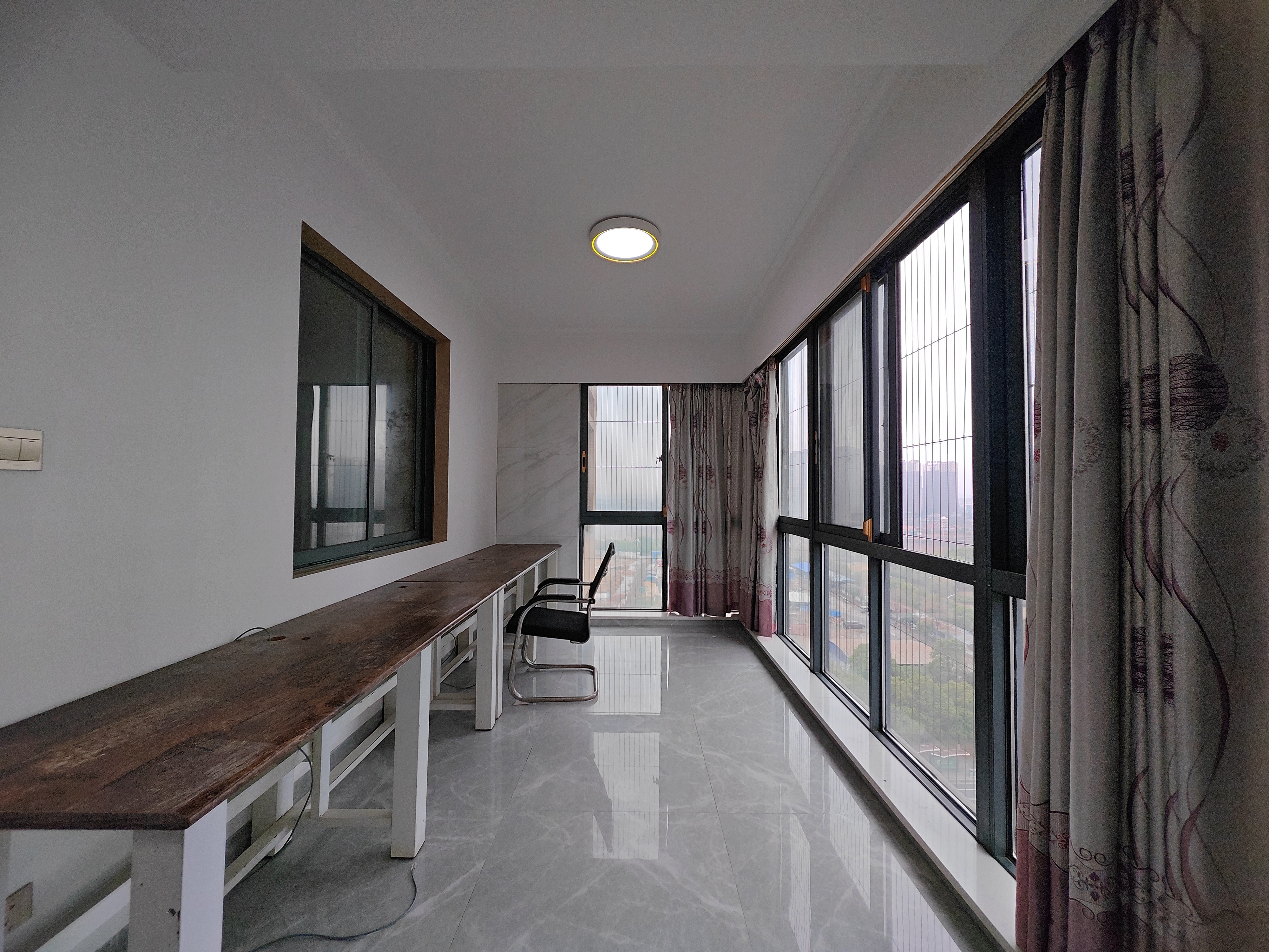 珠江愉景南苑(一、二、三、四期) 3室2厅1卫 2300.0元/月 珠江愉景南苑(一、二、三、四期) 3室2厅1卫 2300.0元/月室内图