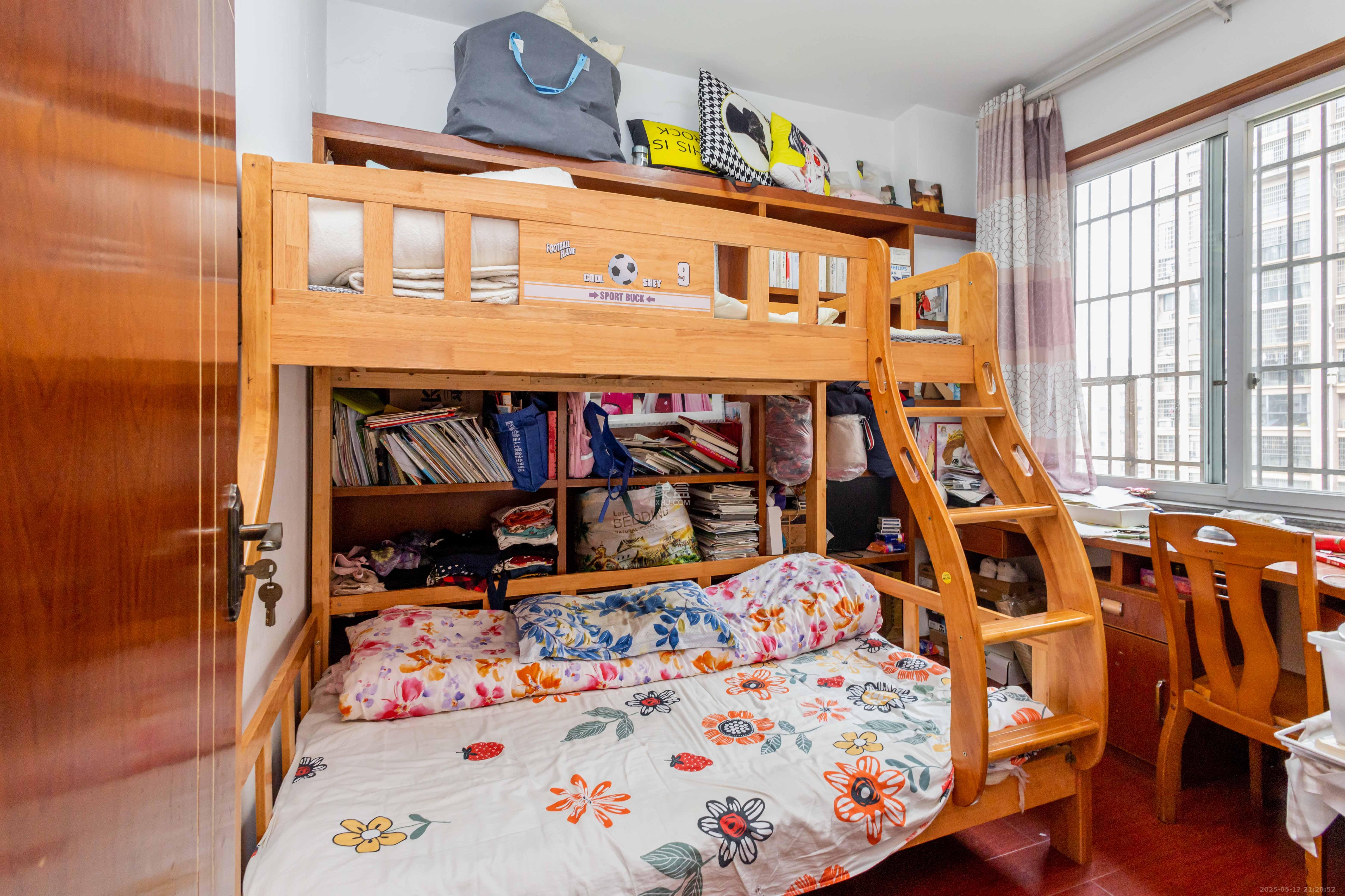 三景国际  3室2厅2卫    62.8万 三景国际  3室2厅2卫    62.8万卧室