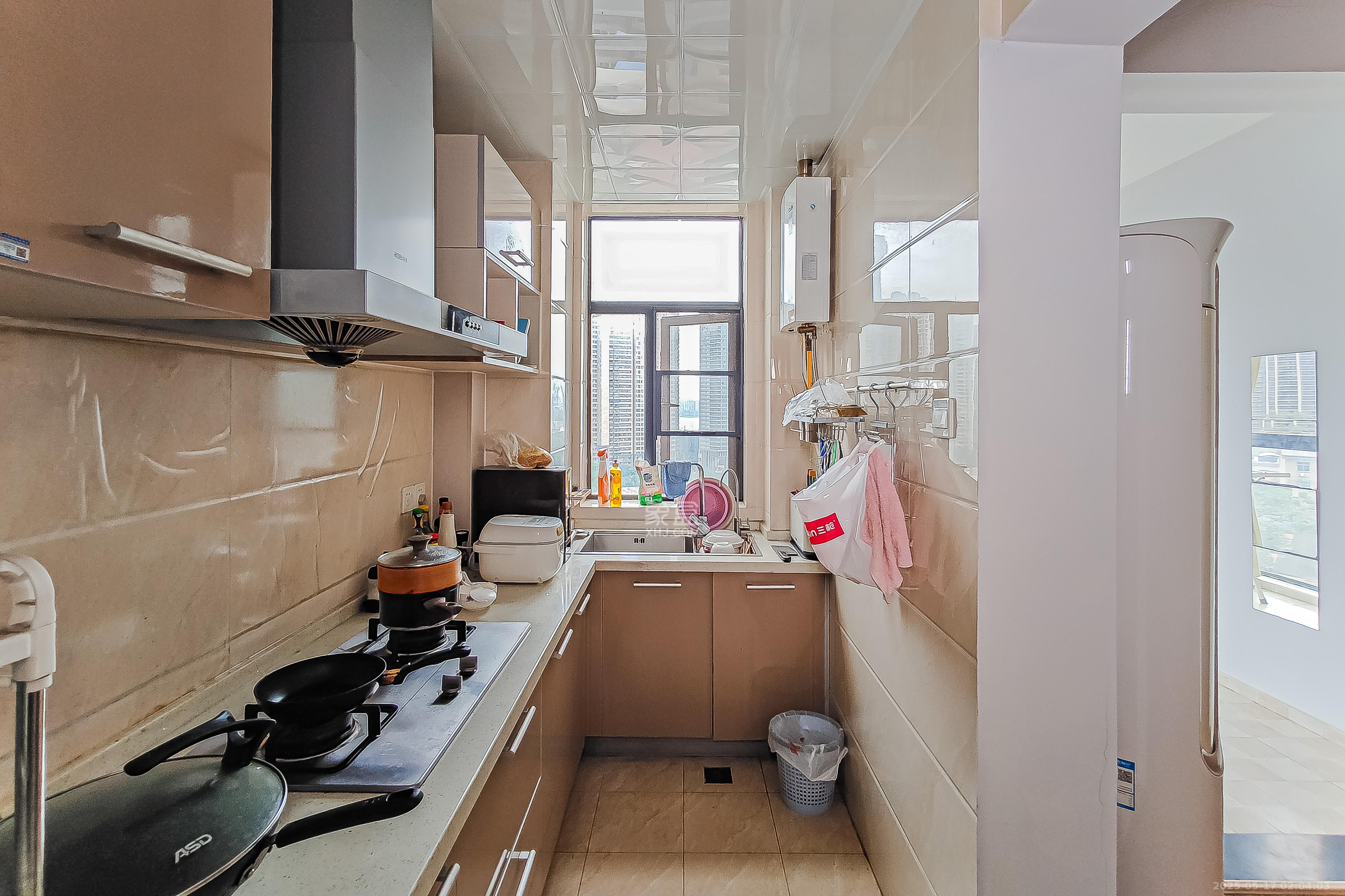 星城书香苑(星城书院)  2室2厅1卫    85.0万 星城书香苑(星城书院)  2室2厅1卫    85.0万厨房