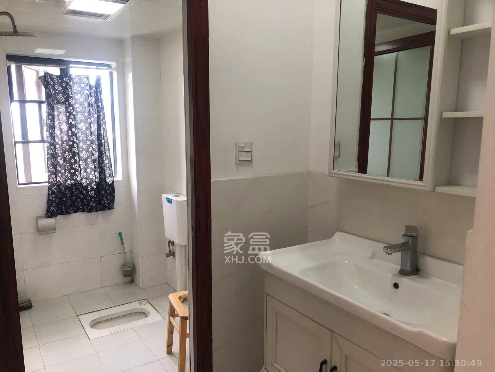 荣盛花语书苑 3室2厅1卫 2500.0元/月 荣盛花语书苑 3室2厅1卫 2500.0元/月室内图