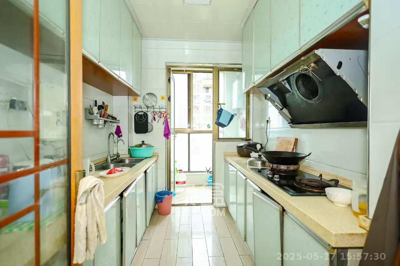 碧桂园威尼斯城  4室2厅1卫    2300.0元/月 碧桂园威尼斯城  4室2厅1卫    2300.0元/月室内图