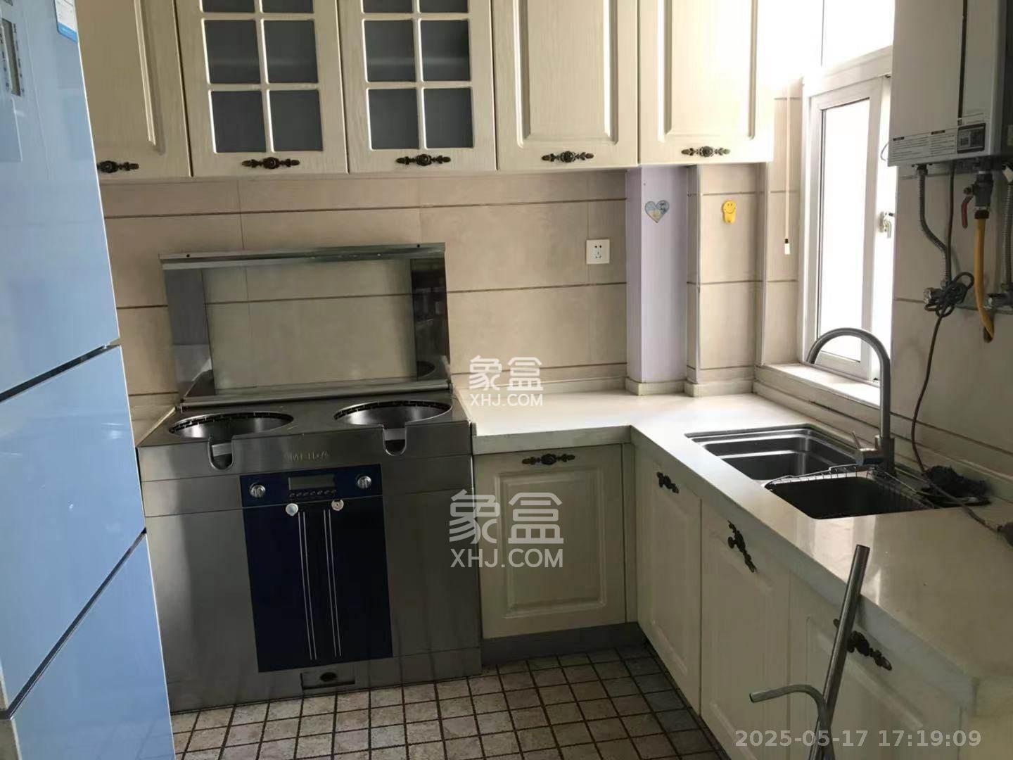 嘉盛华庭(一期、二期、三期) 2室1厅1卫 2300.0元/月 嘉盛华庭(一期、二期、三期) 2室1厅1卫 2300.0元/月室内图