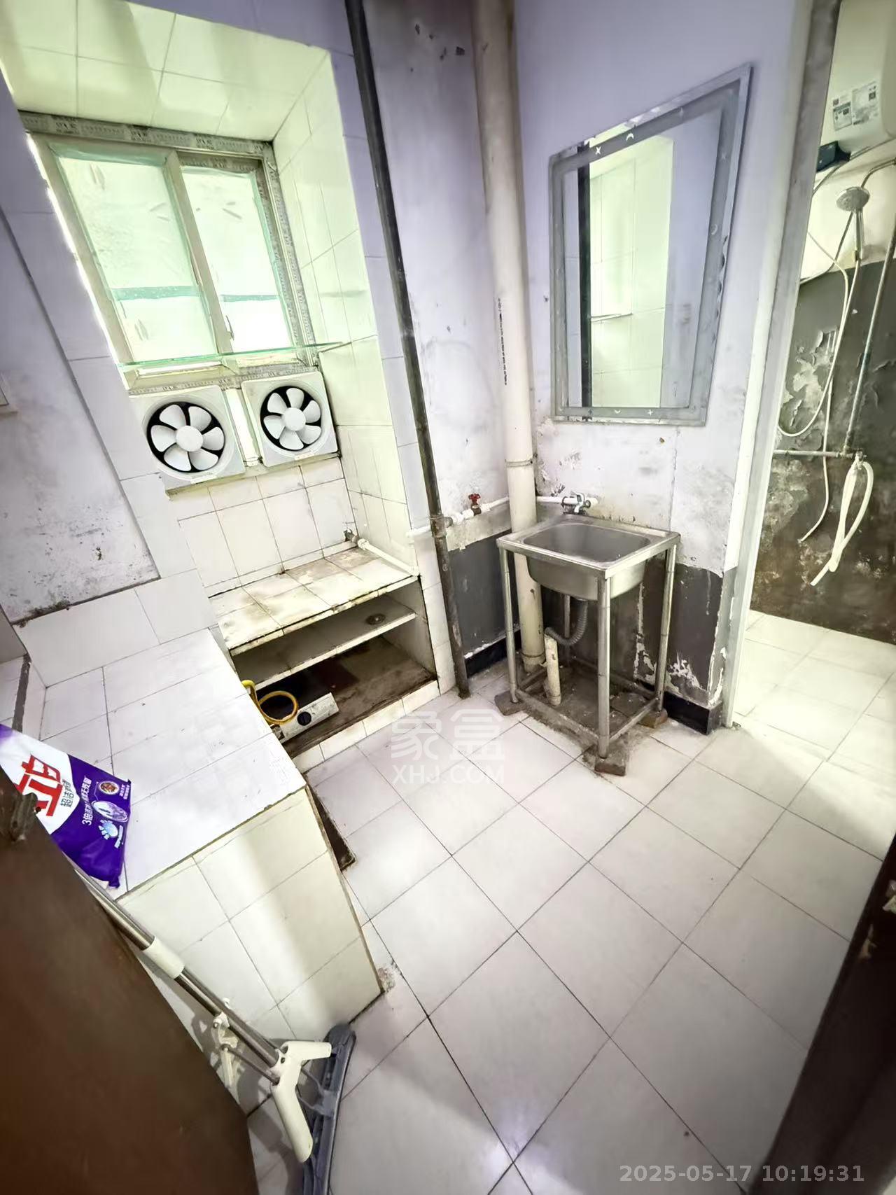 工农桥社区白马公寓(白马庙巷) 1室0厅0卫 1500.0元/月 工农桥社区白马公寓(白马庙巷) 1室0厅0卫 1500.0元/月室内图