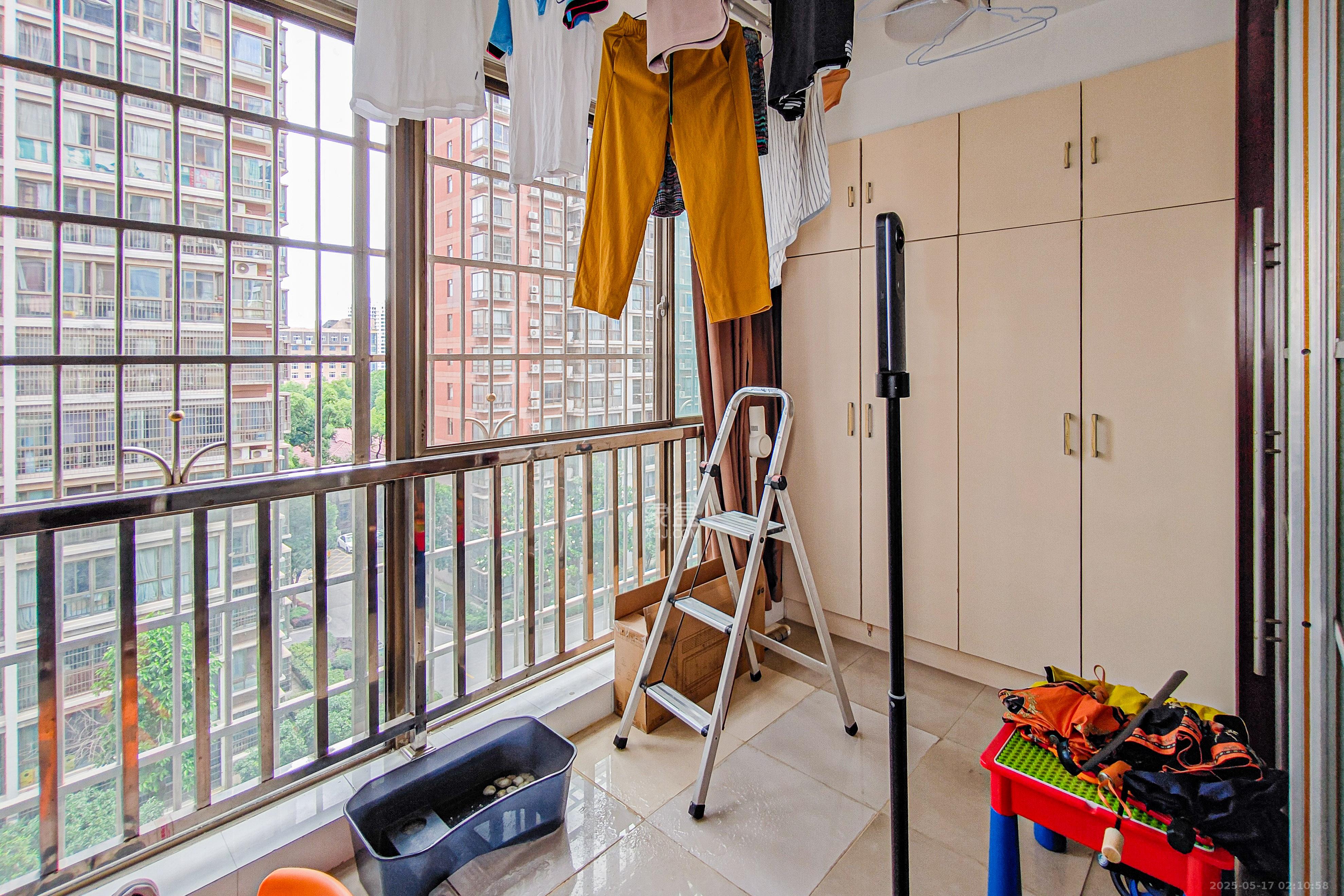 中天枫景园 4室2厅2卫 310.0万 中天枫景园 4室2厅2卫 310.0万其他