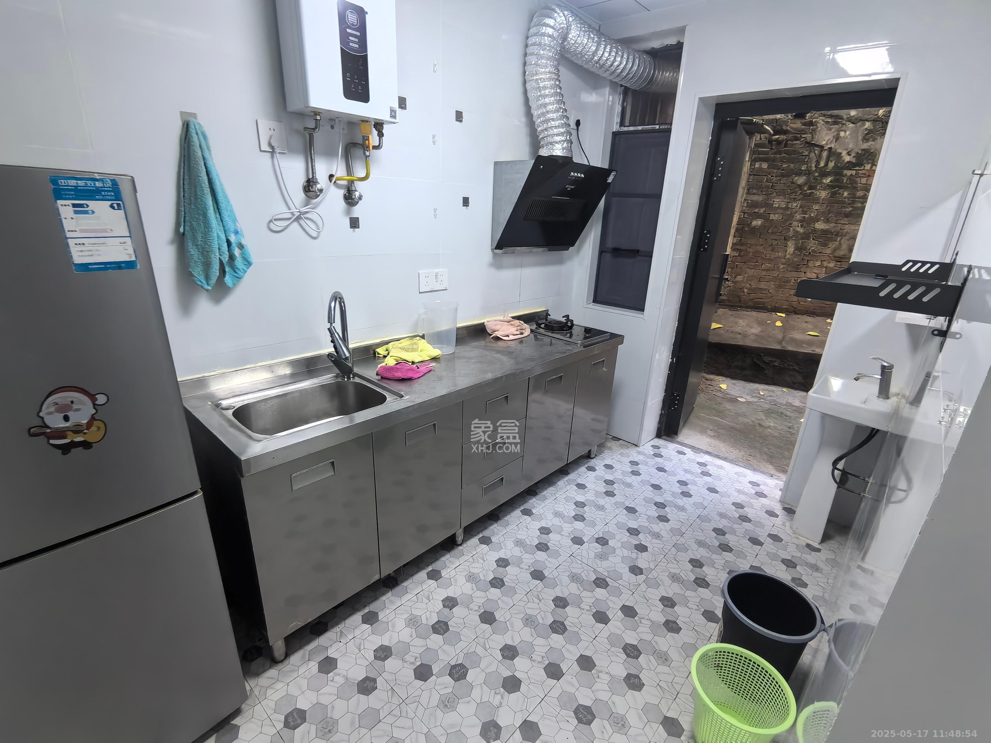 燕子窝菜园(燕子窝巷) 1室0厅0卫 1500.0元/月 燕子窝菜园(燕子窝巷) 1室0厅0卫 1500.0元/月室内图