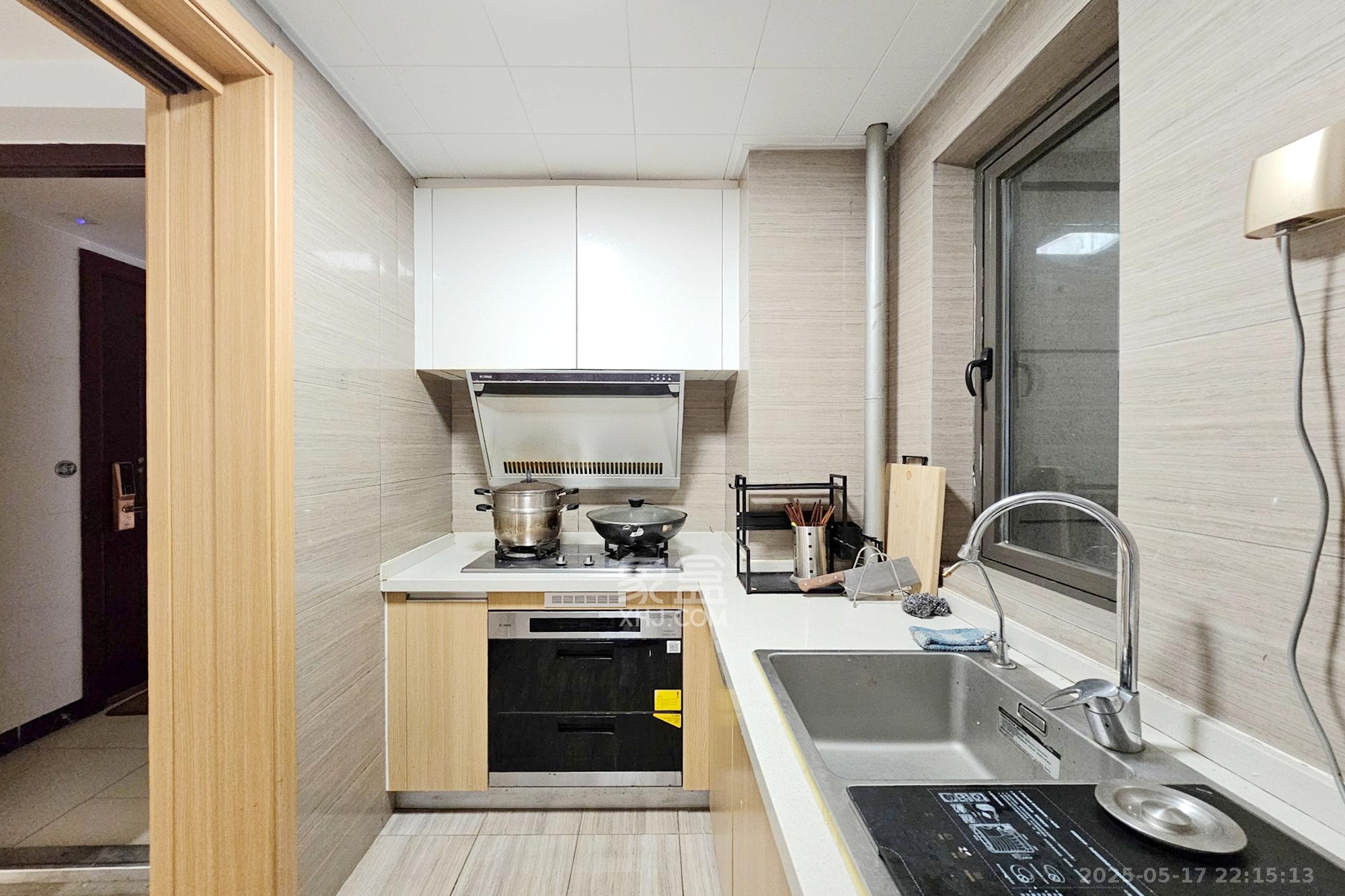 阳光城尚东湾青柠园 3室2厅1卫 76.0万 阳光城尚东湾青柠园 3室2厅1卫 76.0万厨房