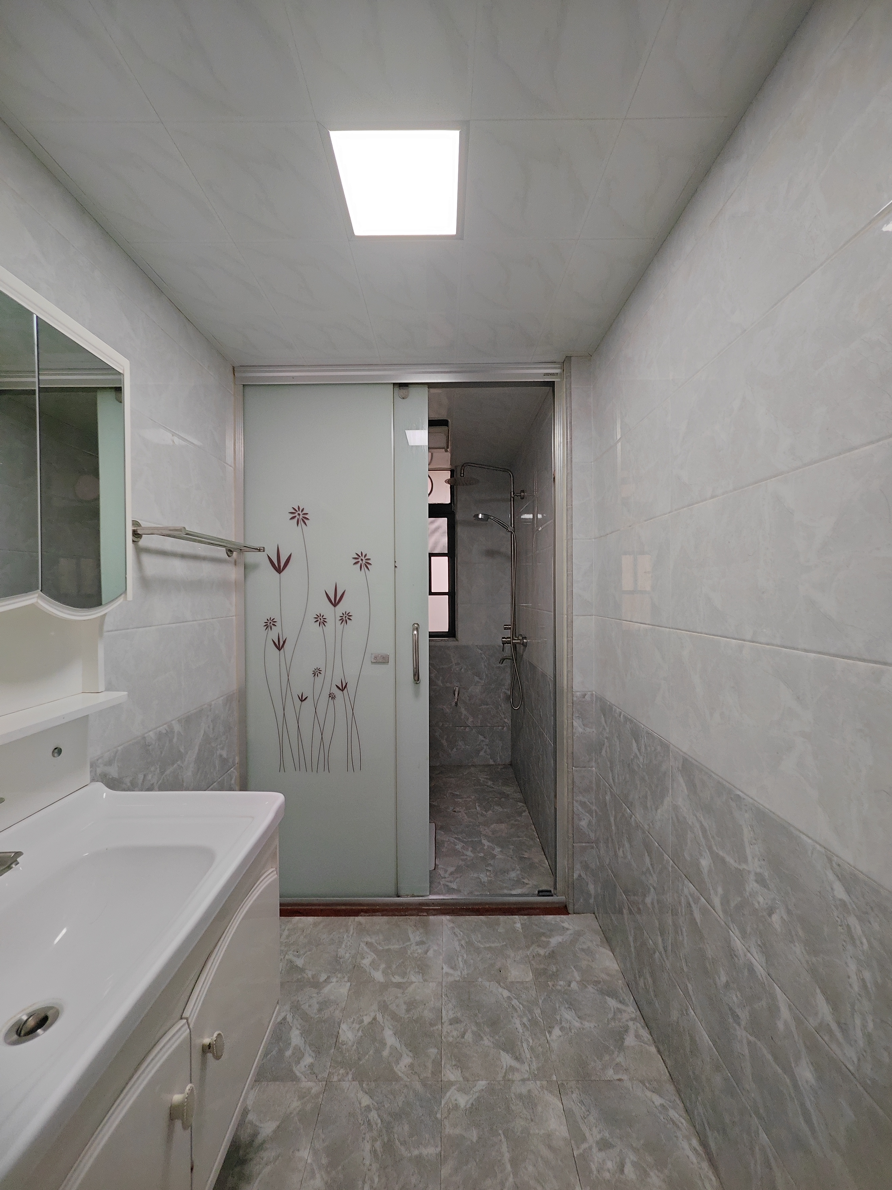 珠江愉景南苑(一、二、三、四期) 3室2厅1卫 2300.0元/月 珠江愉景南苑(一、二、三、四期) 3室2厅1卫 2300.0元/月室内图