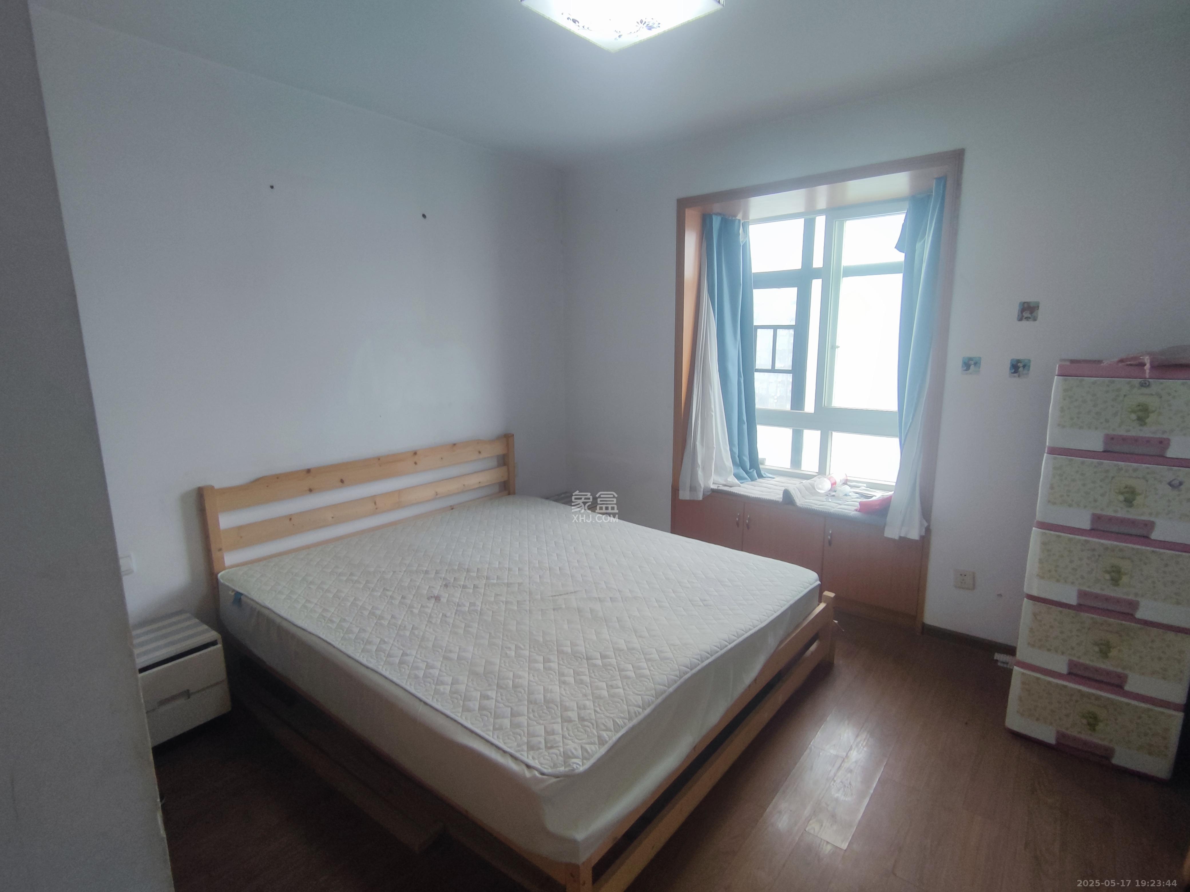 融橙上品  3室1厅1卫   1700.00元/月室内图