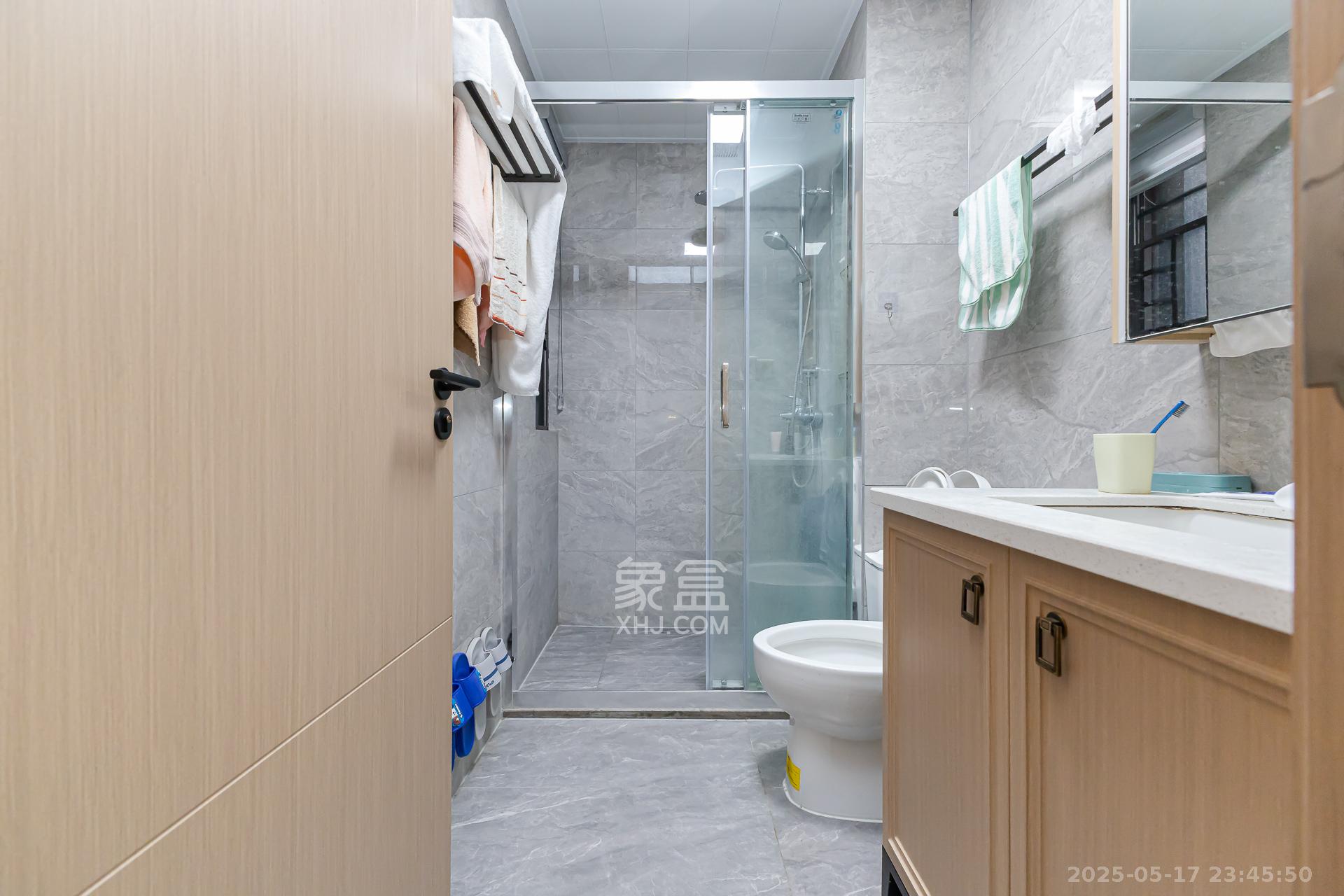 时代建发和著  4室2厅2卫   248.00万卫生间