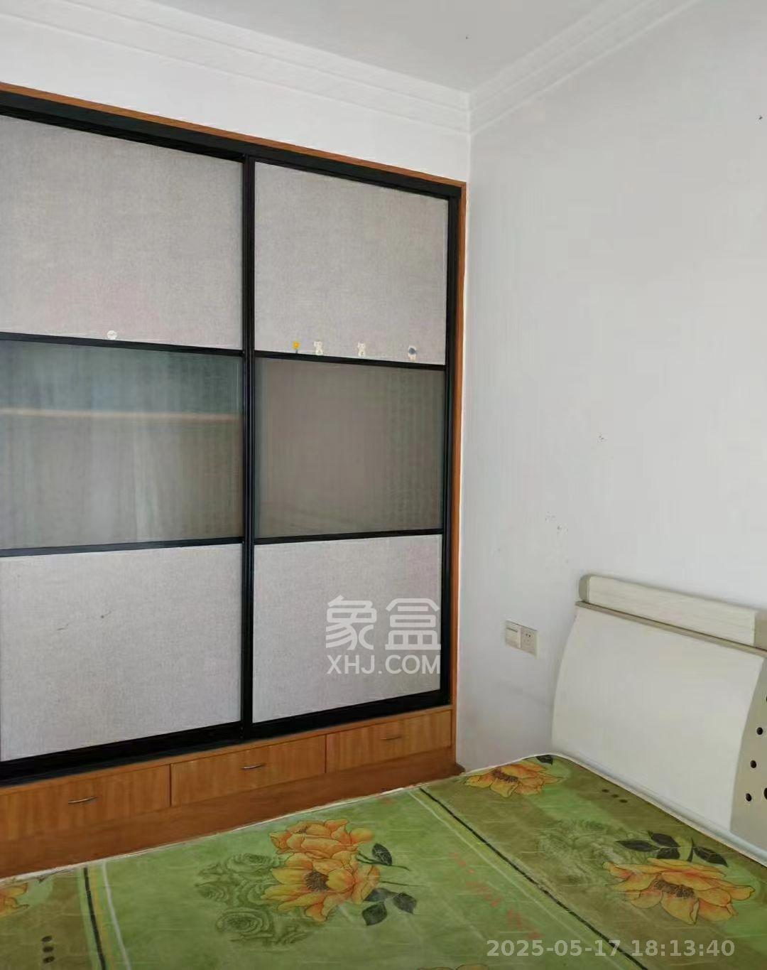 阳光丽景  3室2厅2卫   1800.00元/月室内图