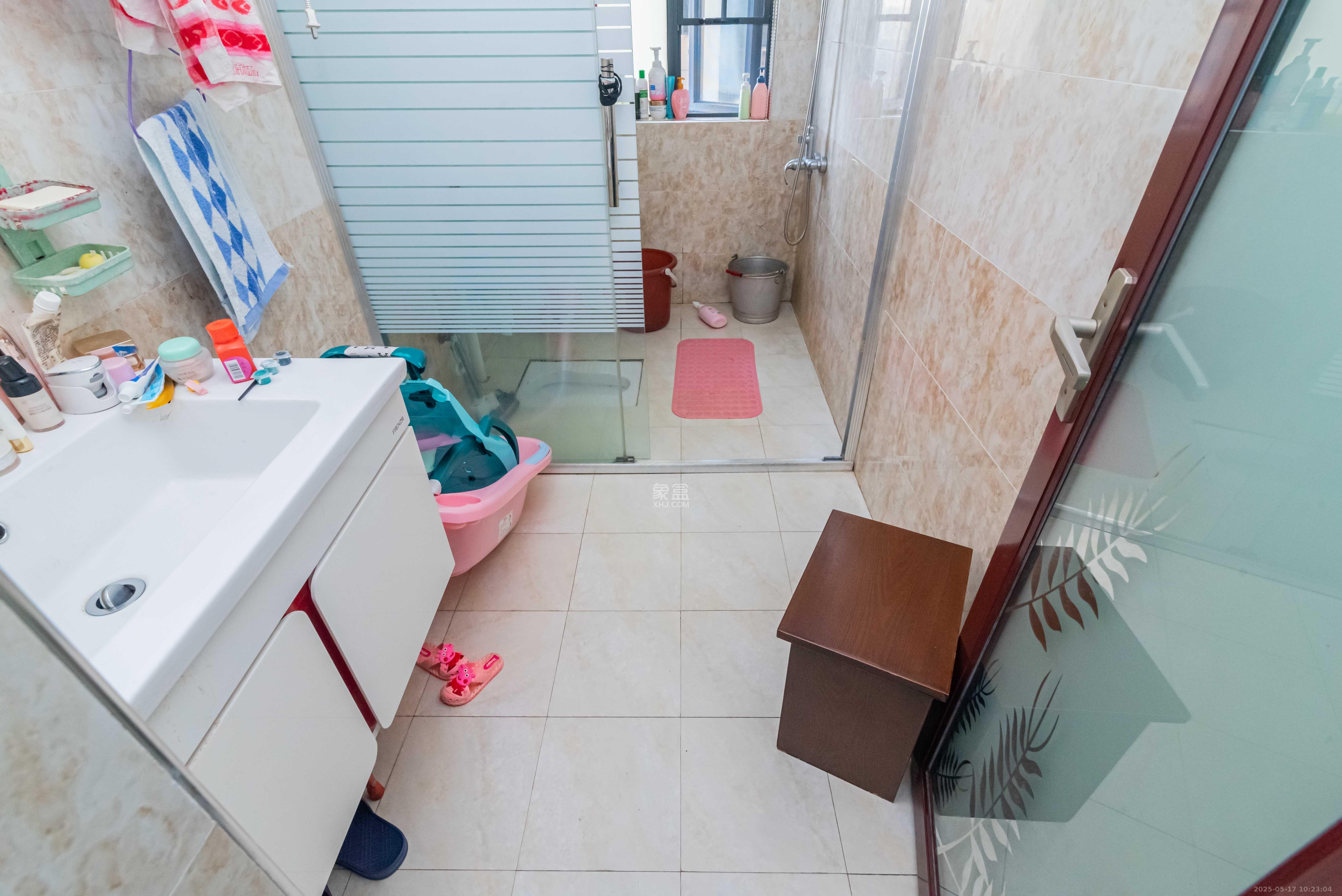 悦湖山 3室2厅2卫 2500.0元/月 悦湖山 3室2厅2卫 2500.0元/月室内图