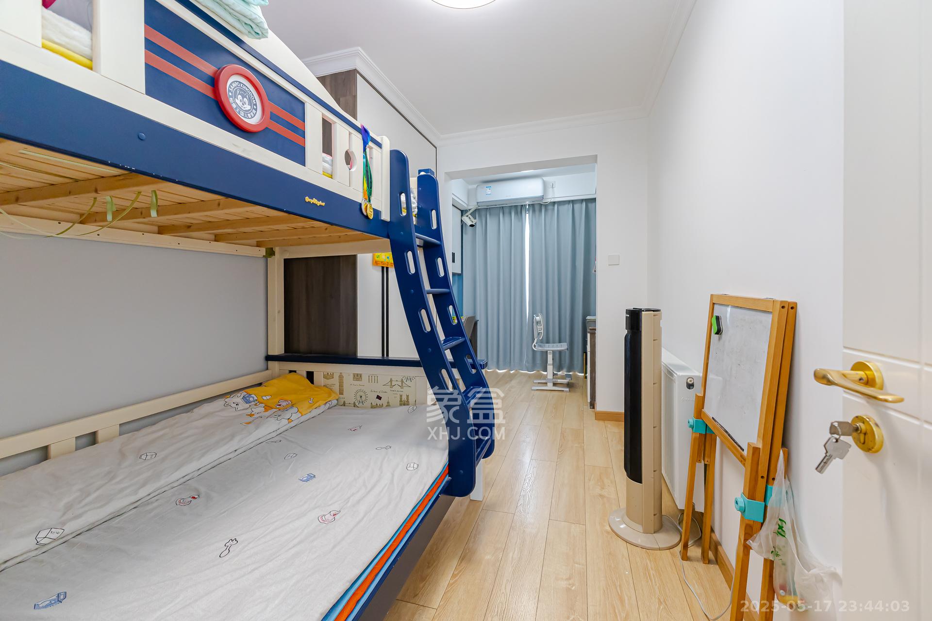 明发阅江悦府 3室2厅2卫 112.0万 明发阅江悦府 3室2厅2卫 112.0万卧室