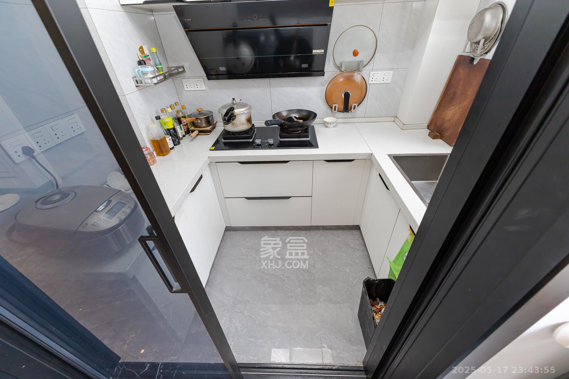 明发阅江悦府 3室2厅2卫 112.0万 明发阅江悦府 3室2厅2卫 112.0万厨房