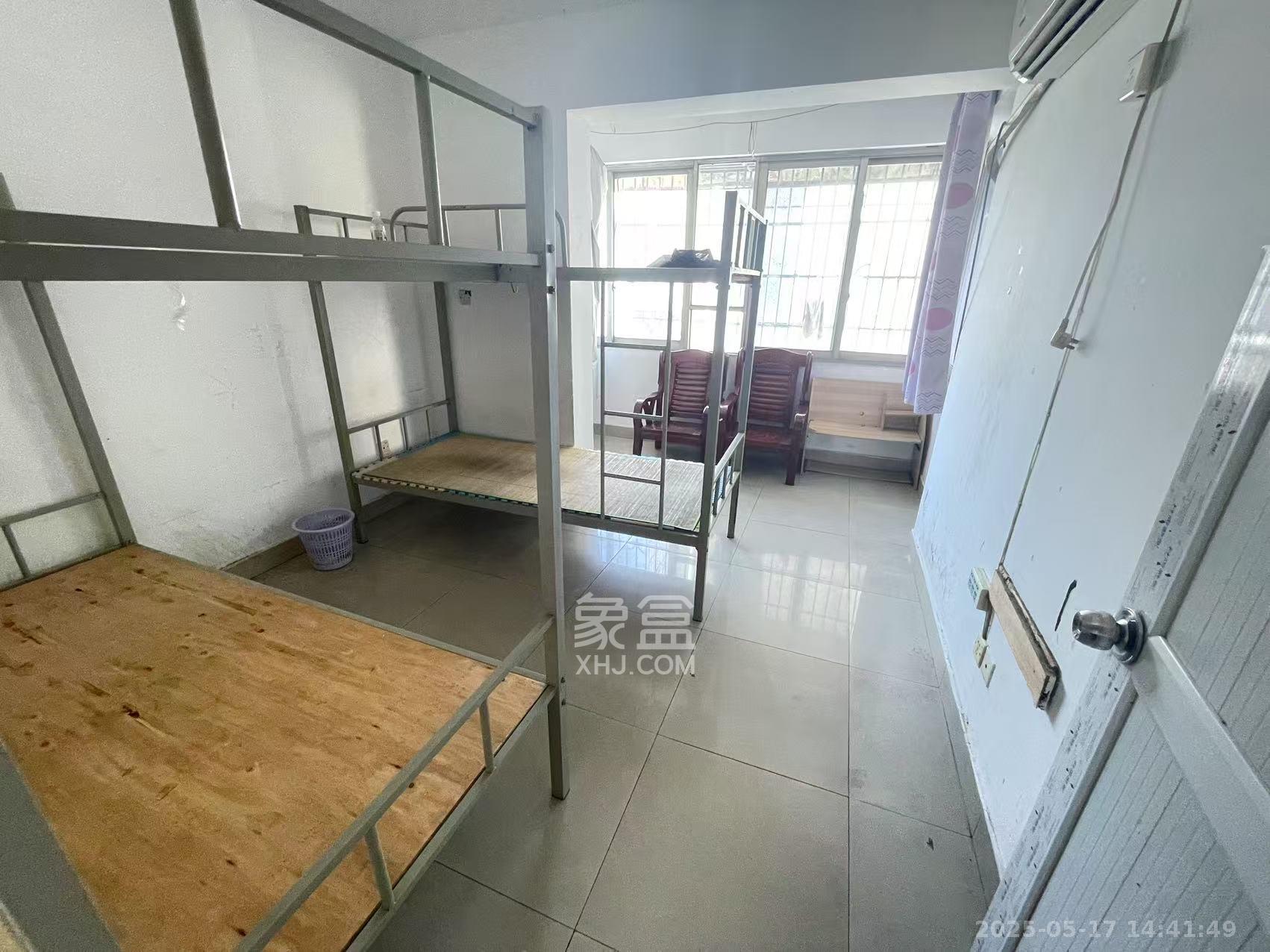 宏金花园 3室2厅2卫 2000.0元/月 宏金花园 3室2厅2卫 2000.0元/月室内图