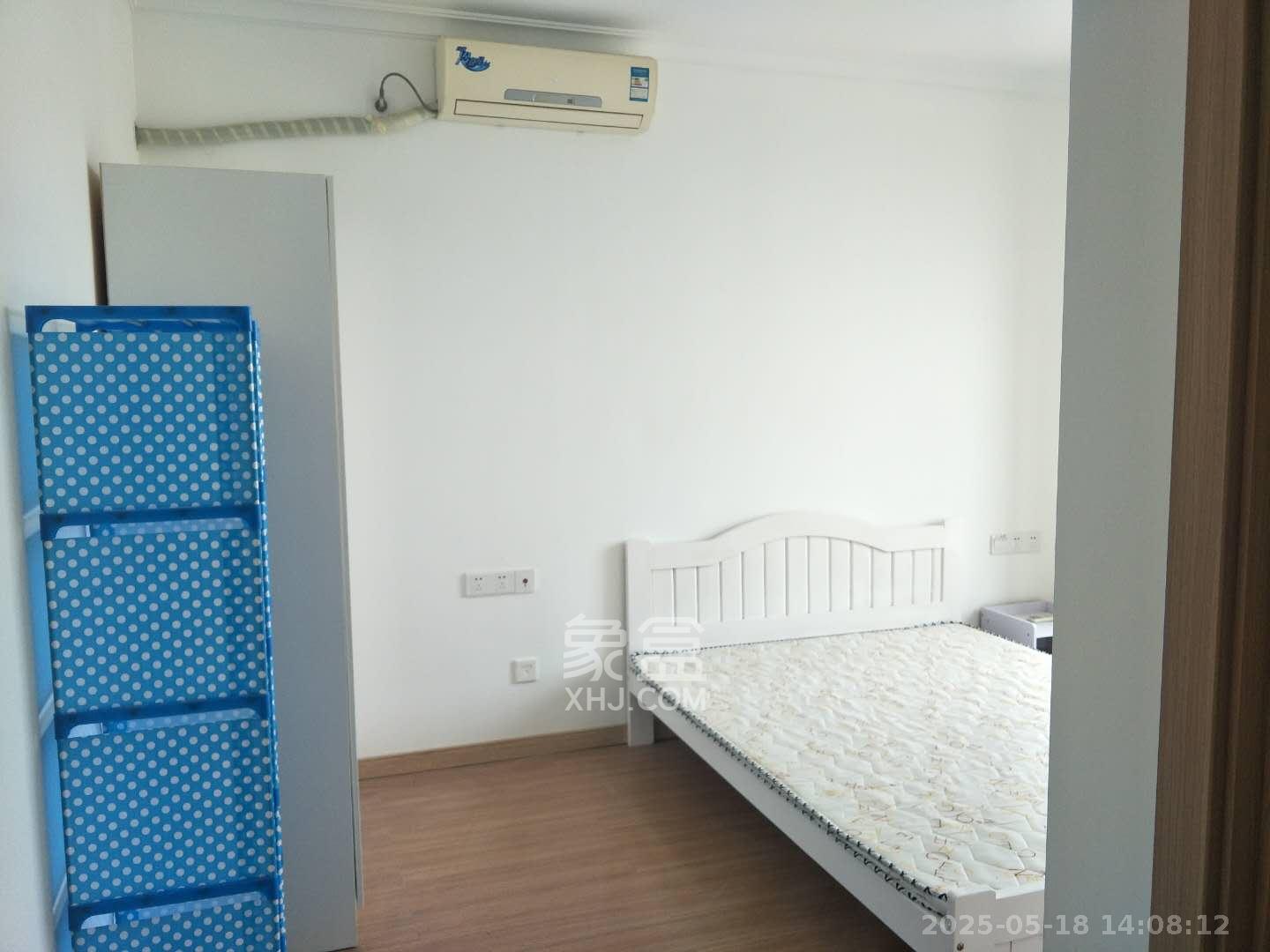 万科魅力之城  3室2厅2卫    2200.0元/月 万科魅力之城  3室2厅2卫    2200.0元/月室内图