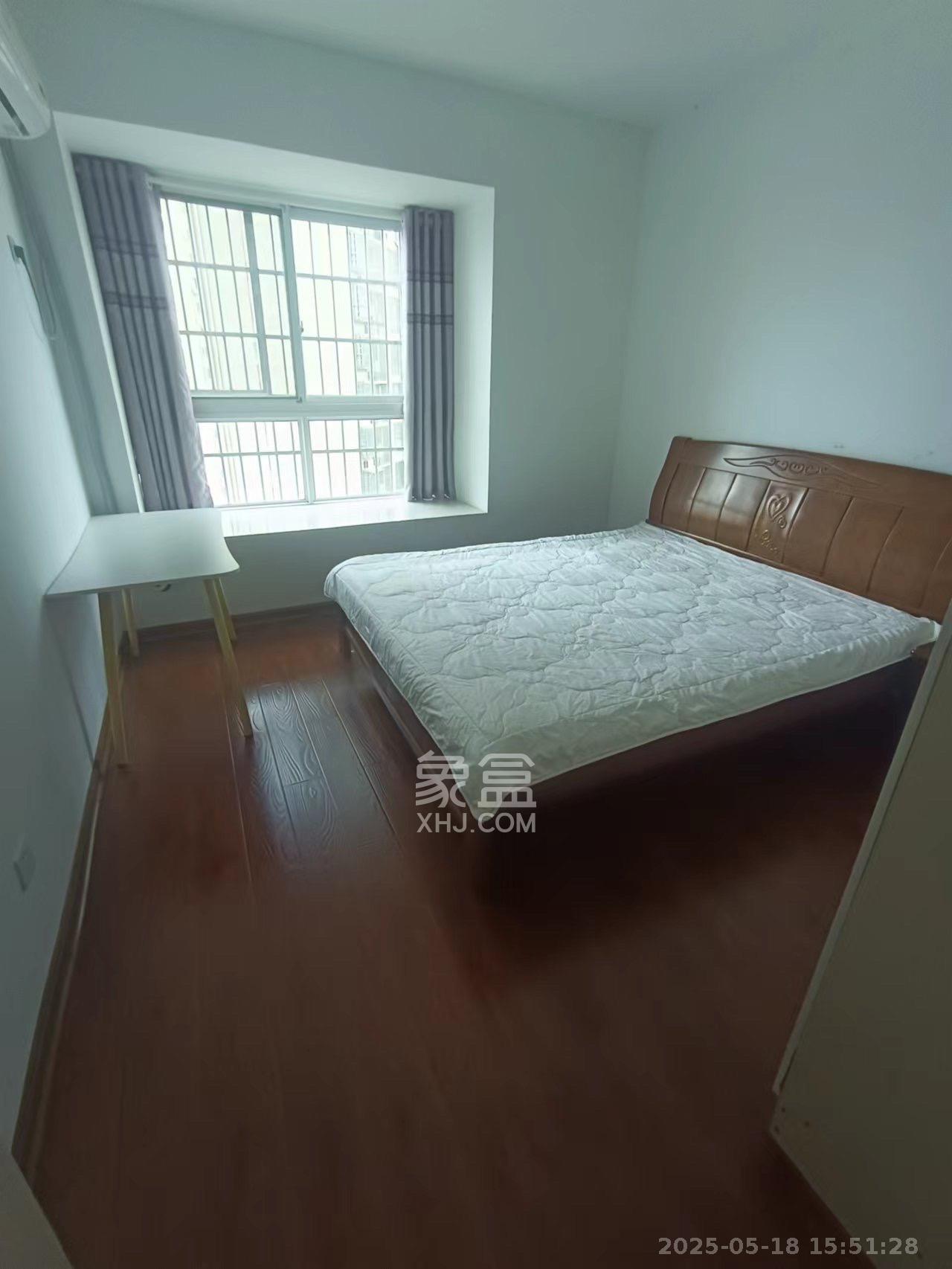 光明城市(星辰青年城) 3室2厅1卫 2500.0元/月 光明城市(星辰青年城) 3室2厅1卫 2500.0元/月室内图