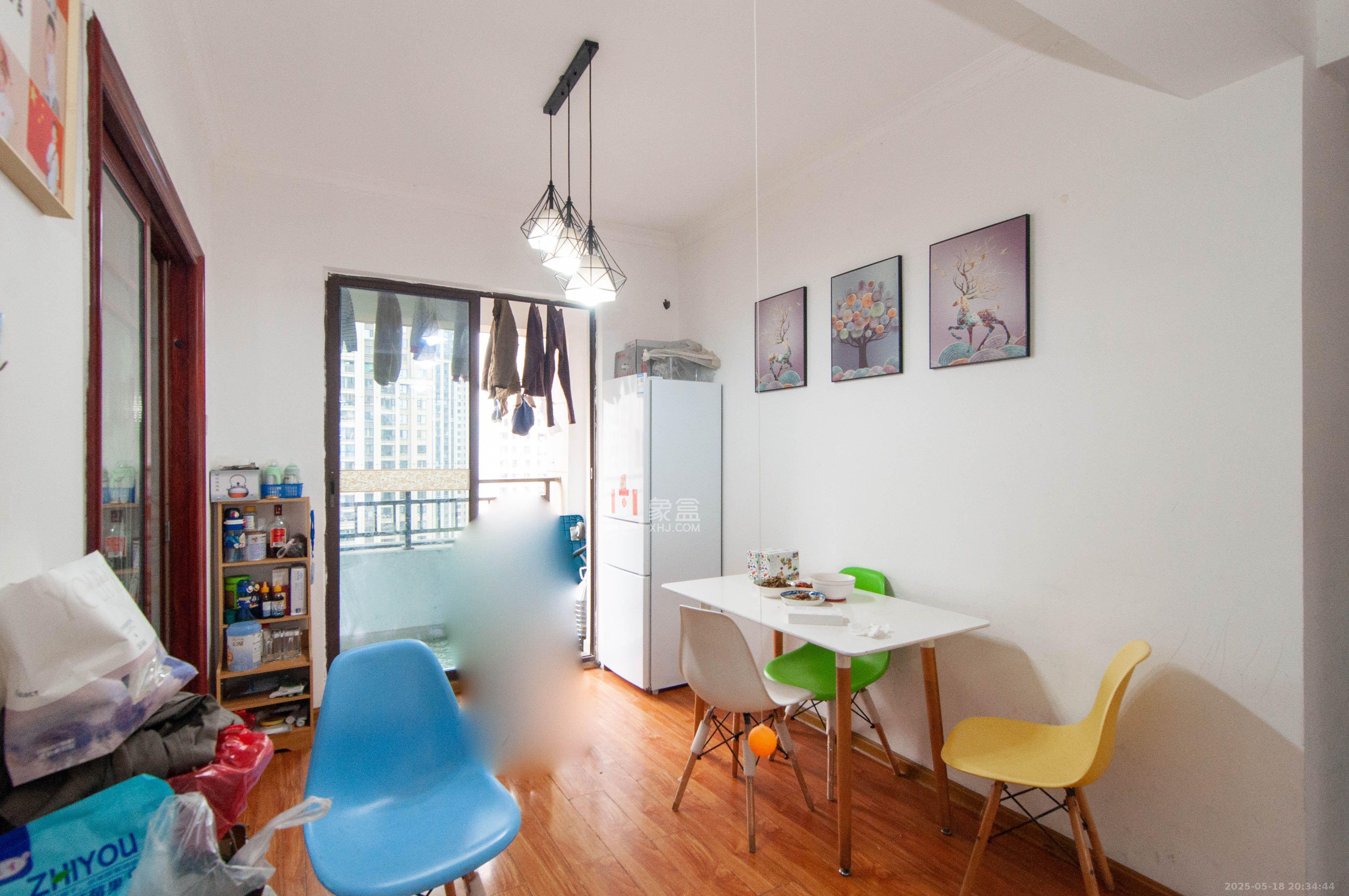 卓越浅水湾  4室2厅2卫    2600.0元/月 卓越浅水湾  4室2厅2卫    2600.0元/月室内图