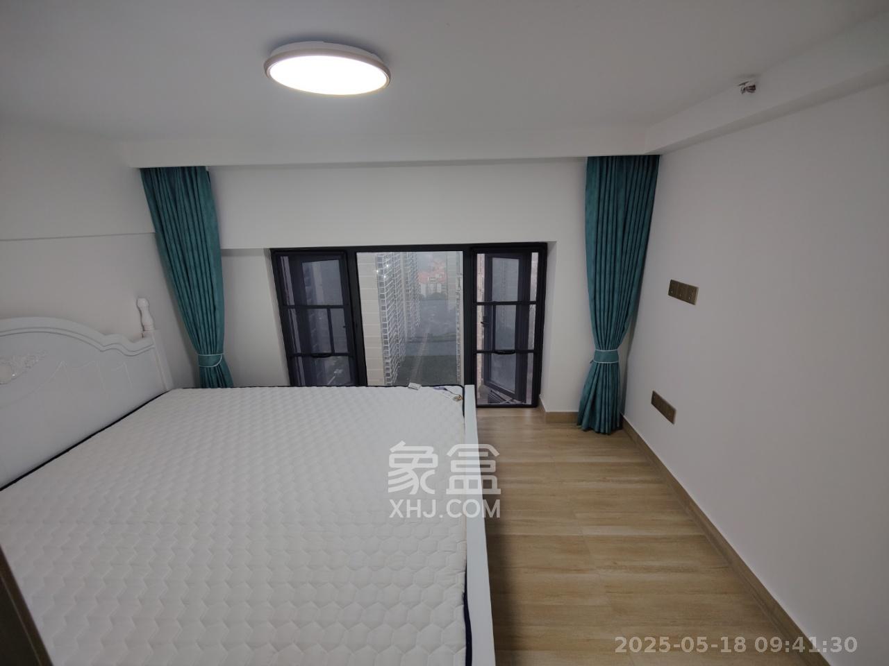 藏珑湖上公馆  1室1厅1卫    2500.0元/月室内图