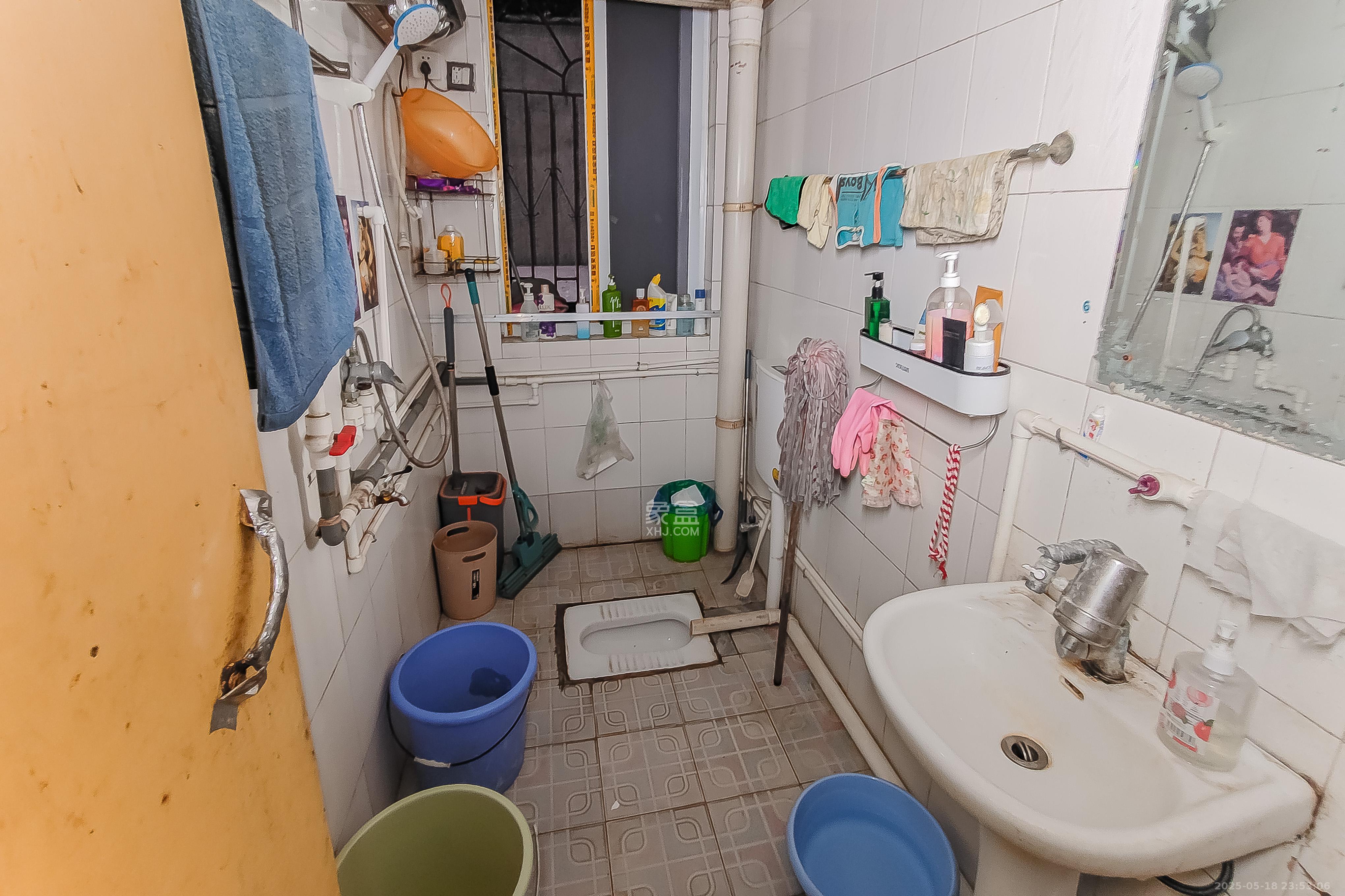 学院新村  2室2厅1卫    91.0万 学院新村  2室2厅1卫    91.0万卫生间