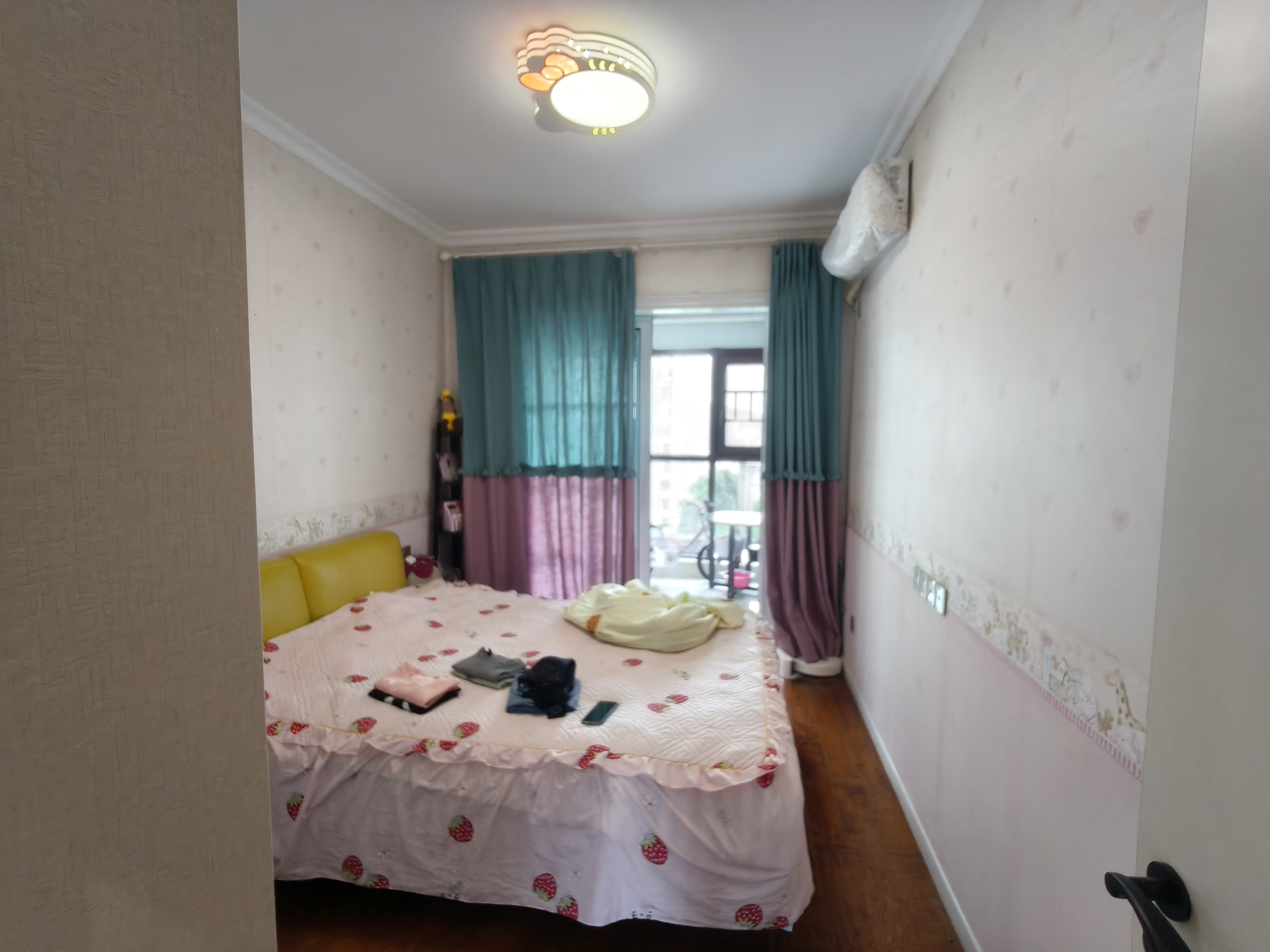 怡河园 4室2厅2卫 132.8万 怡河园 4室2厅2卫 132.8万卧室