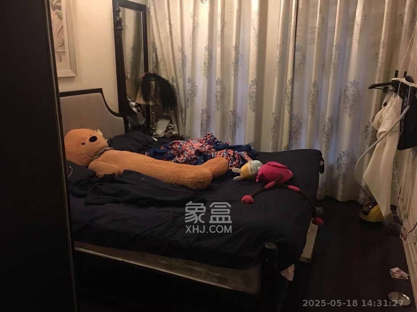 欧莱雅郡  3室2厅1卫    2000.0元/月室内图