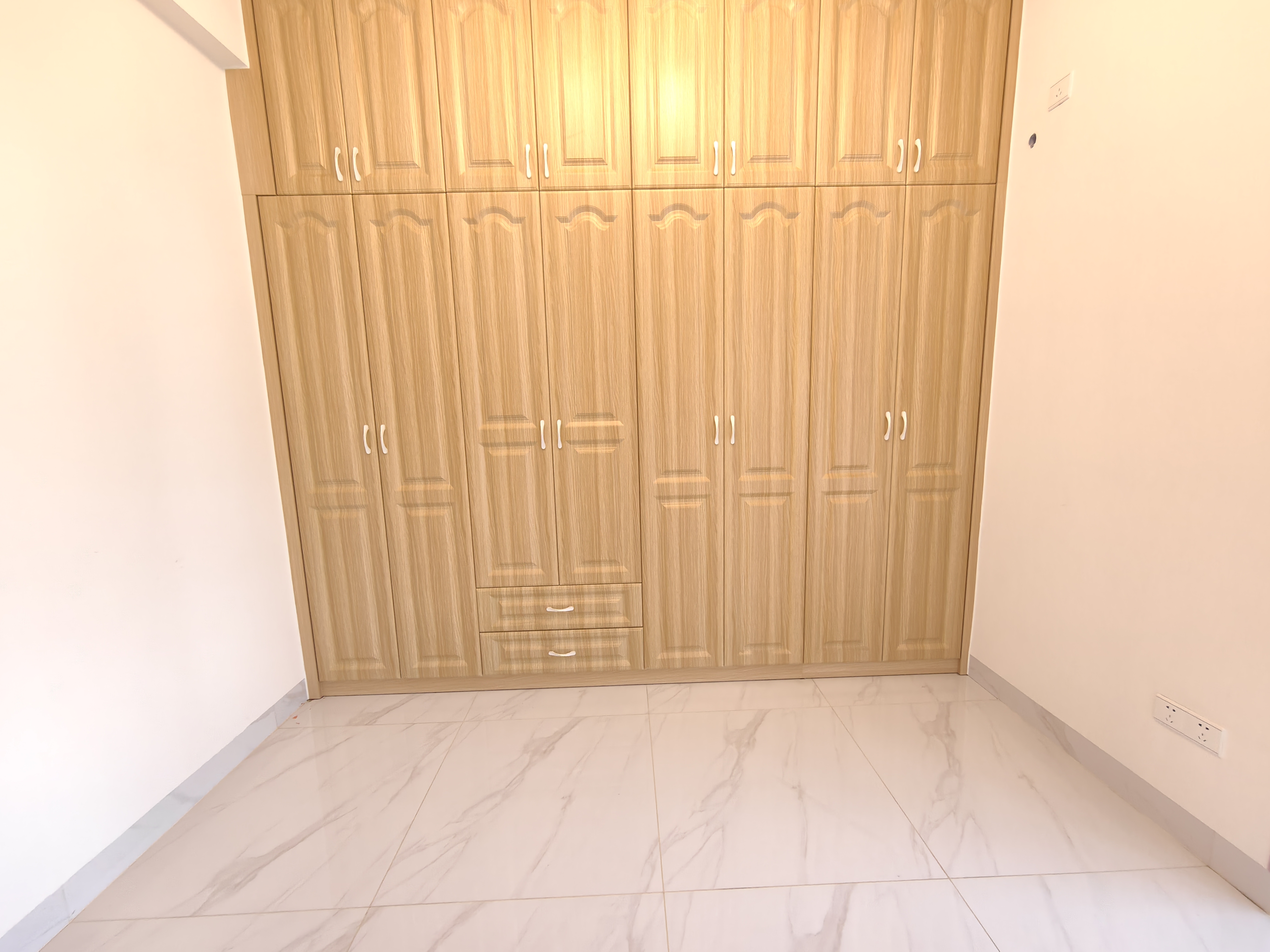 怡和湖城大境 5室2厅2卫 6000.0元/月 怡和湖城大境 5室2厅2卫 6000.0元/月室内图