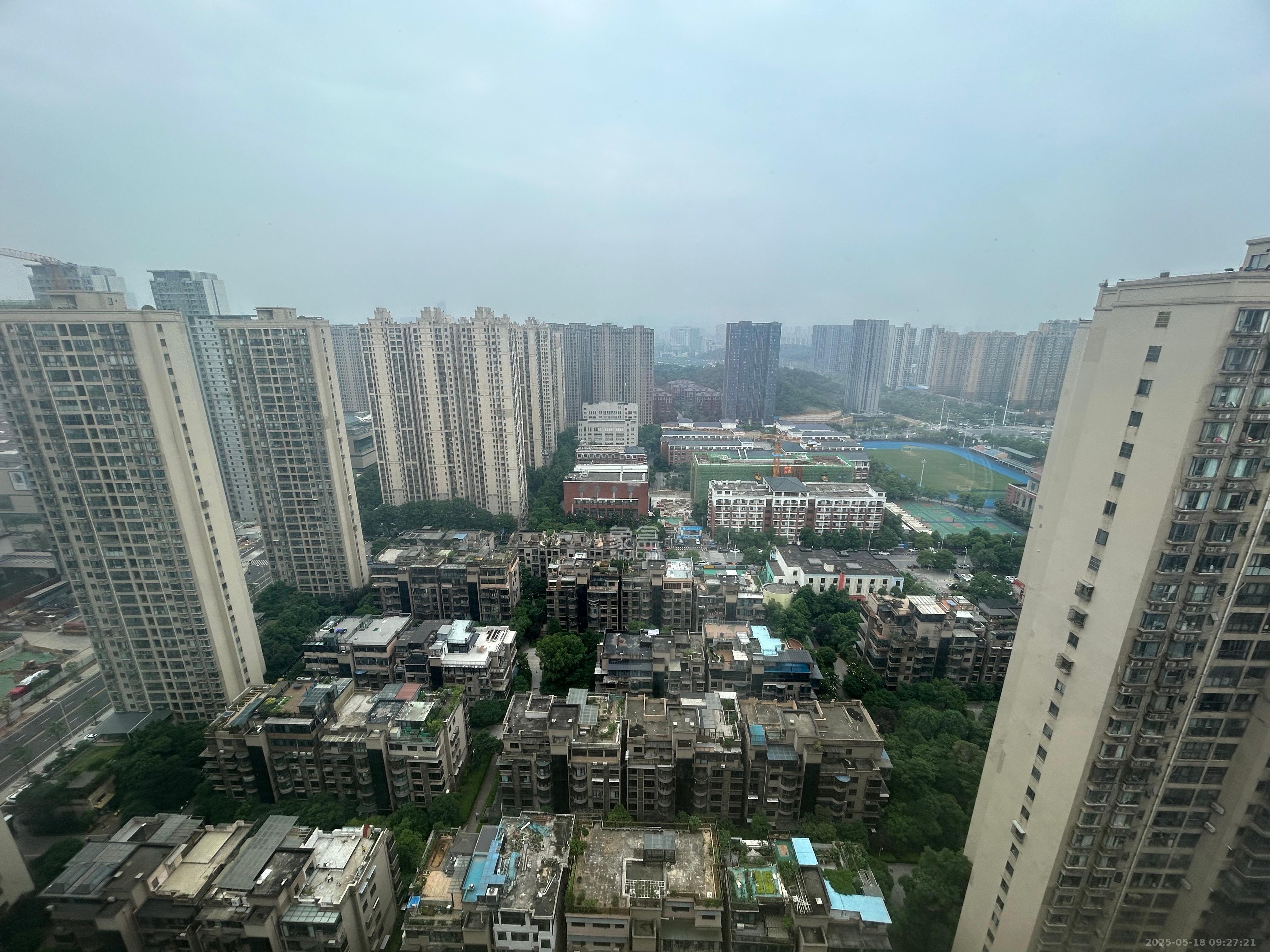 钰龙天下一期  2室2厅1卫   1800.00元/月室内图