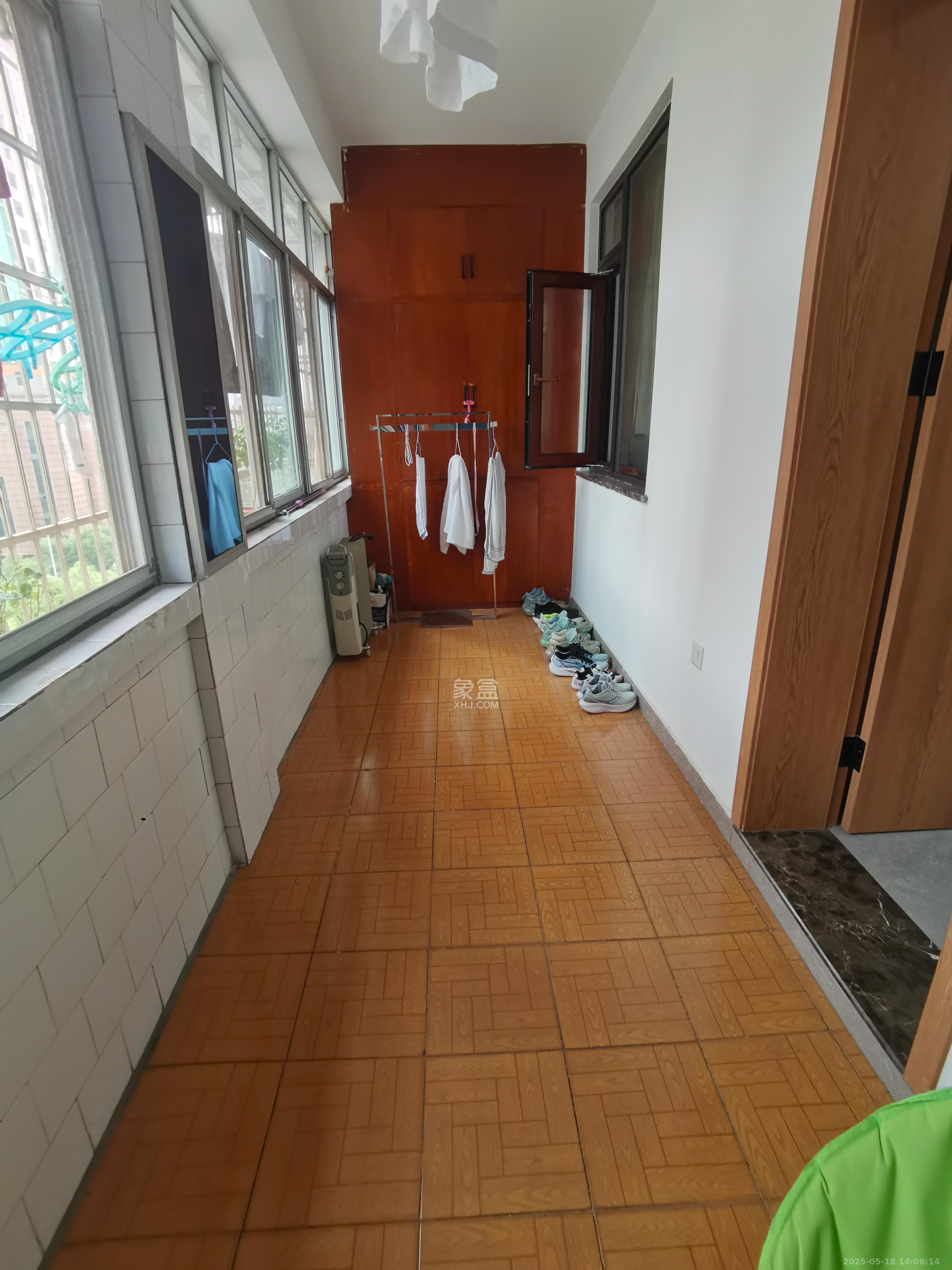 交通厅宿舍  3室1厅1卫   3600.00元/月室内图
