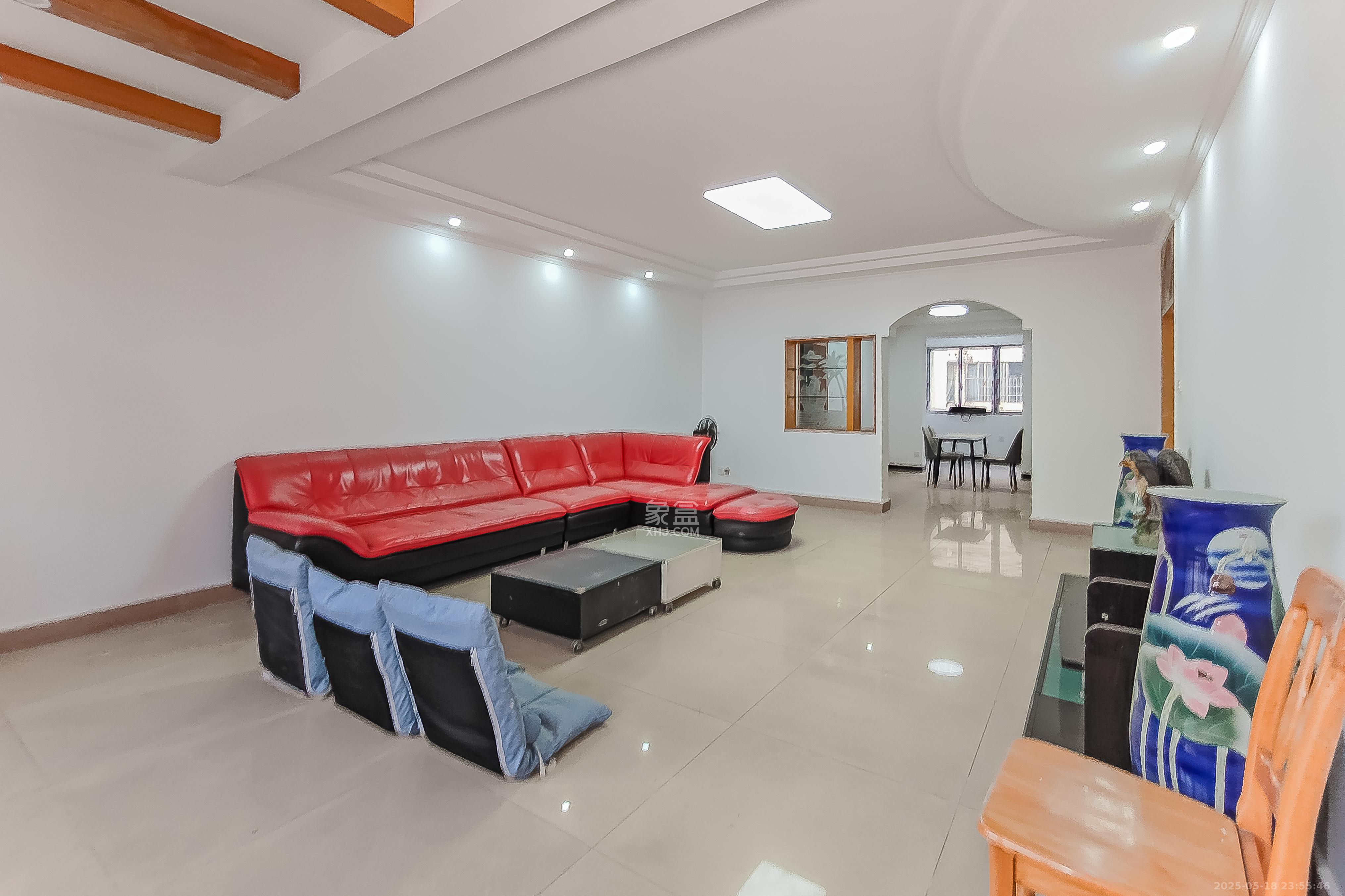 地税五分局小区  3室2厅2卫    112.8万 地税五分局小区  3室2厅2卫    112.8万