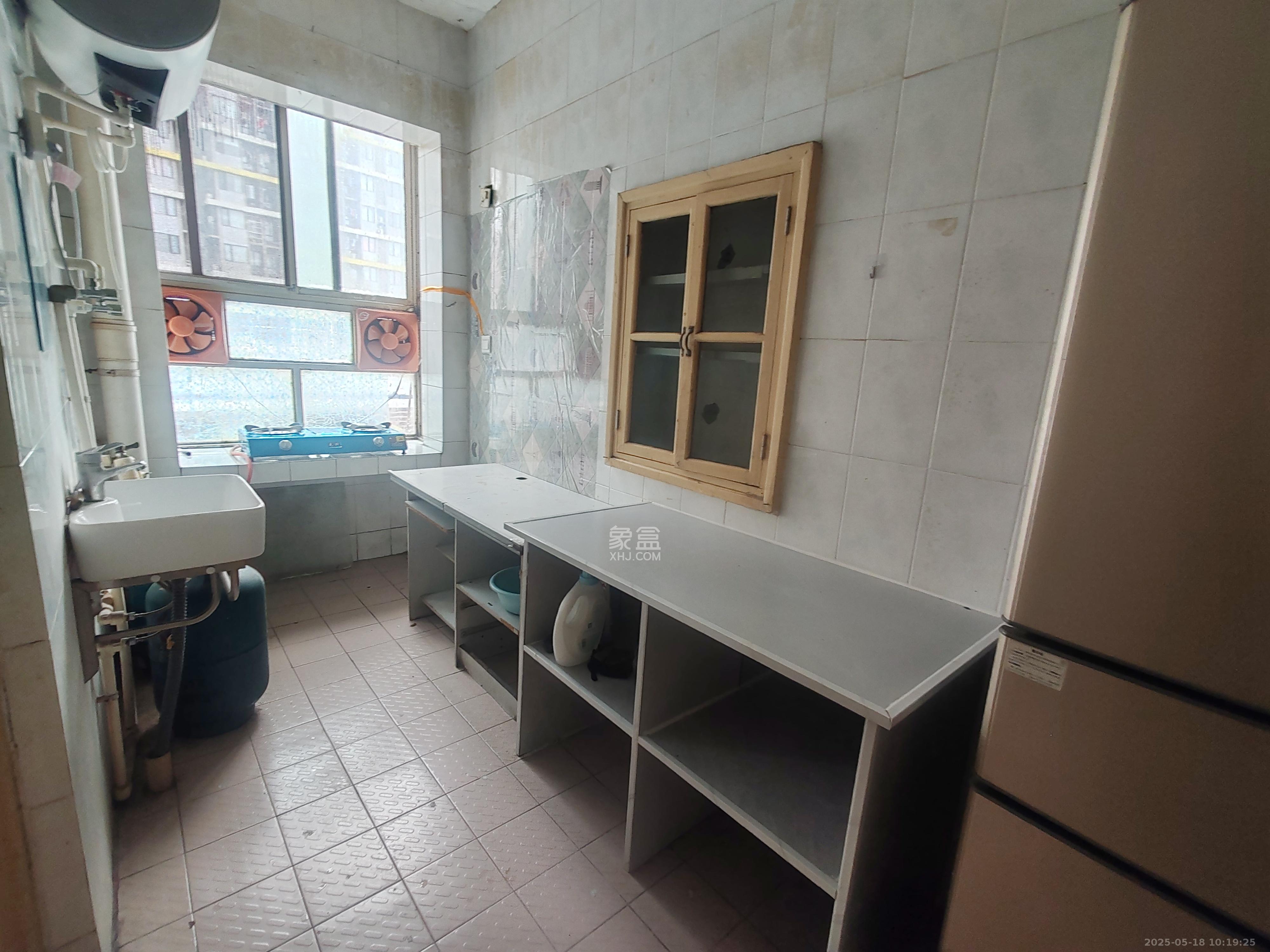 通程物流宿舍  2室2厅1卫    1300.0元/月室内图