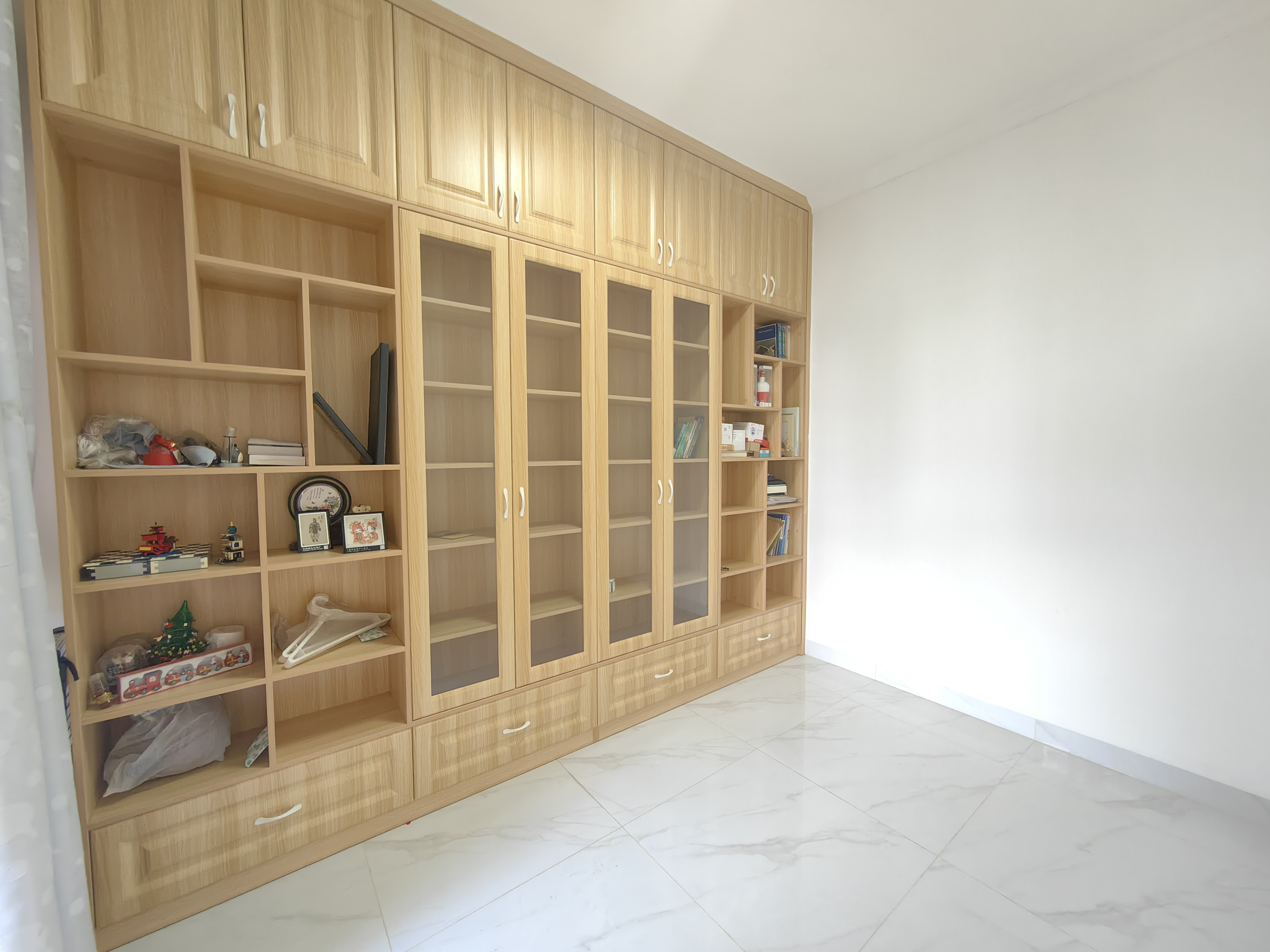 怡和湖城大境 5室2厅2卫 6000.0元/月 怡和湖城大境 5室2厅2卫 6000.0元/月室内图