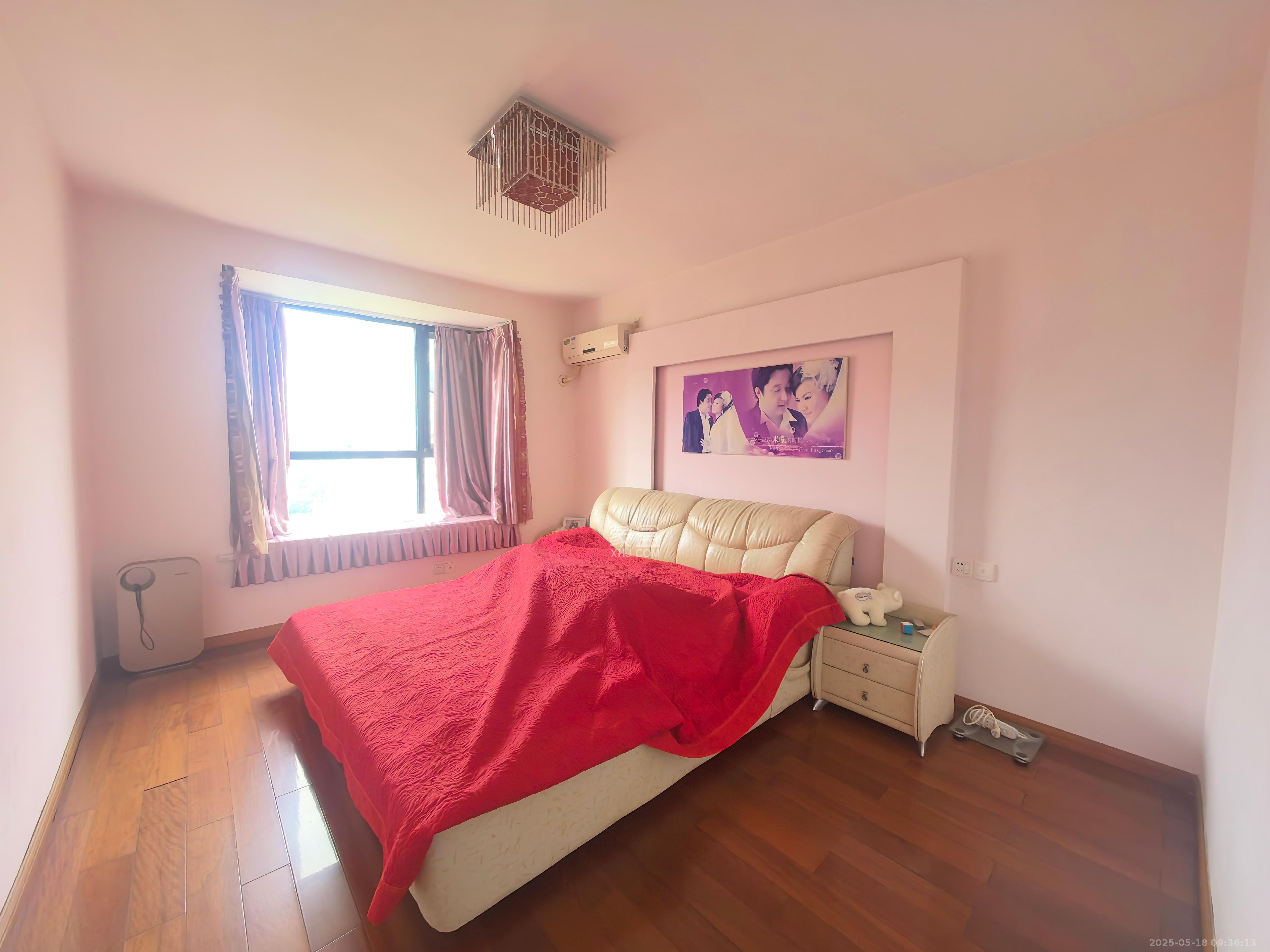 东方名苑臻嘉园  3室2厅3卫    98.8万 东方名苑臻嘉园  3室2厅3卫    98.8万客厅