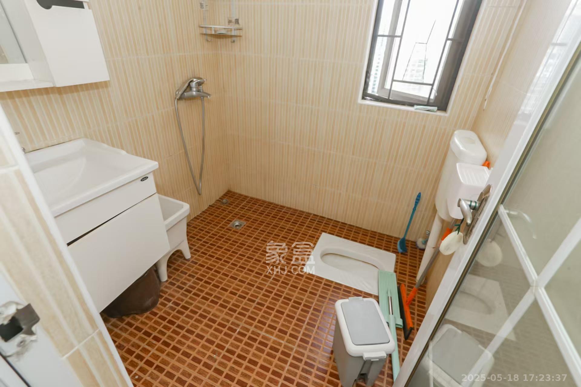 卓越蔚蓝海岸三期  2室2厅1卫   1900.00元/月室内图