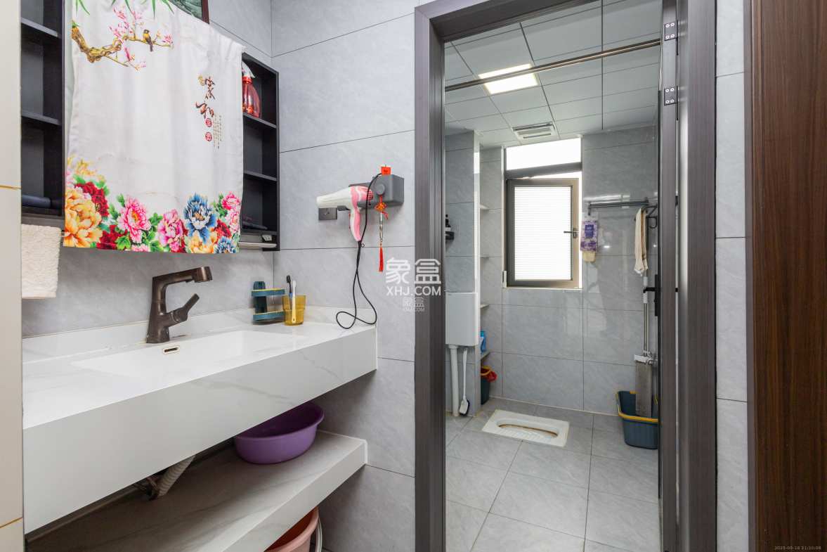 日盛湖湘花苑 1室0厅0卫 123.0万 日盛湖湘花苑 1室0厅0卫 123.0万卫生间