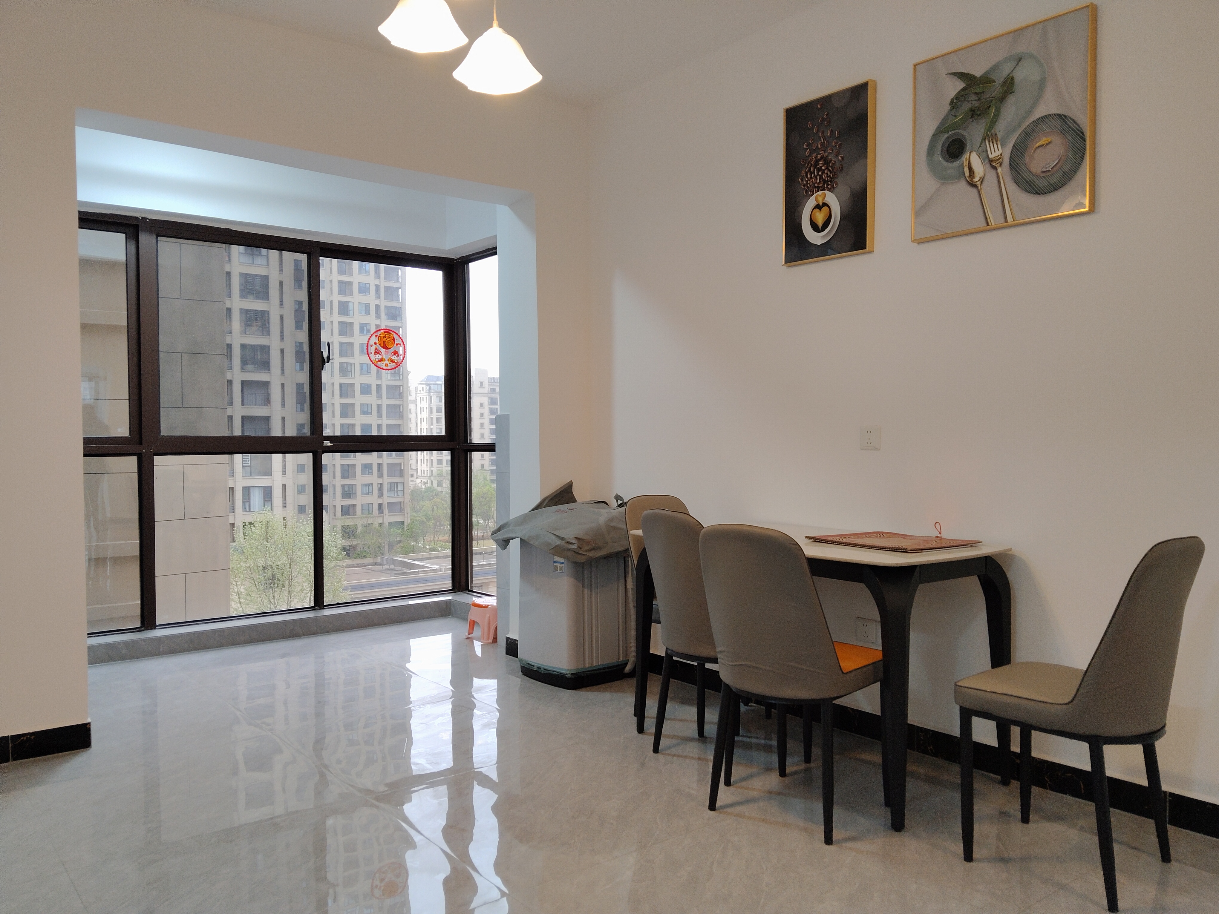 美的梧桐庄园 3室2厅2卫 2600.0元/月 美的梧桐庄园 3室2厅2卫 2600.0元/月室内图