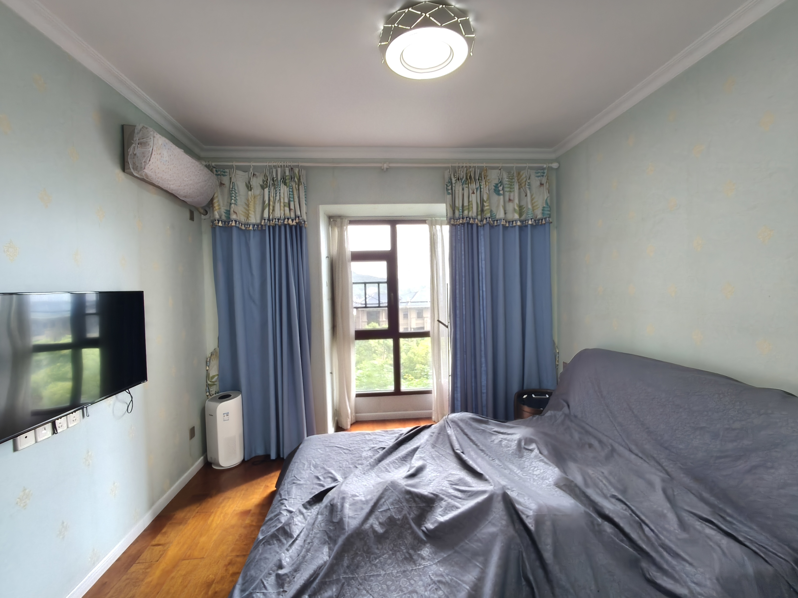 怡河园 4室2厅2卫 132.8万 怡河园 4室2厅2卫 132.8万卧室