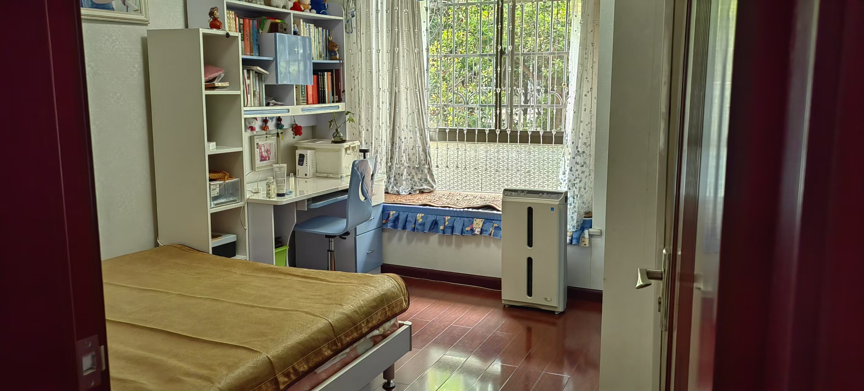 蓝盾景园一期 3室2厅1卫 65.0万 蓝盾景园一期 3室2厅1卫 65.0万室内图