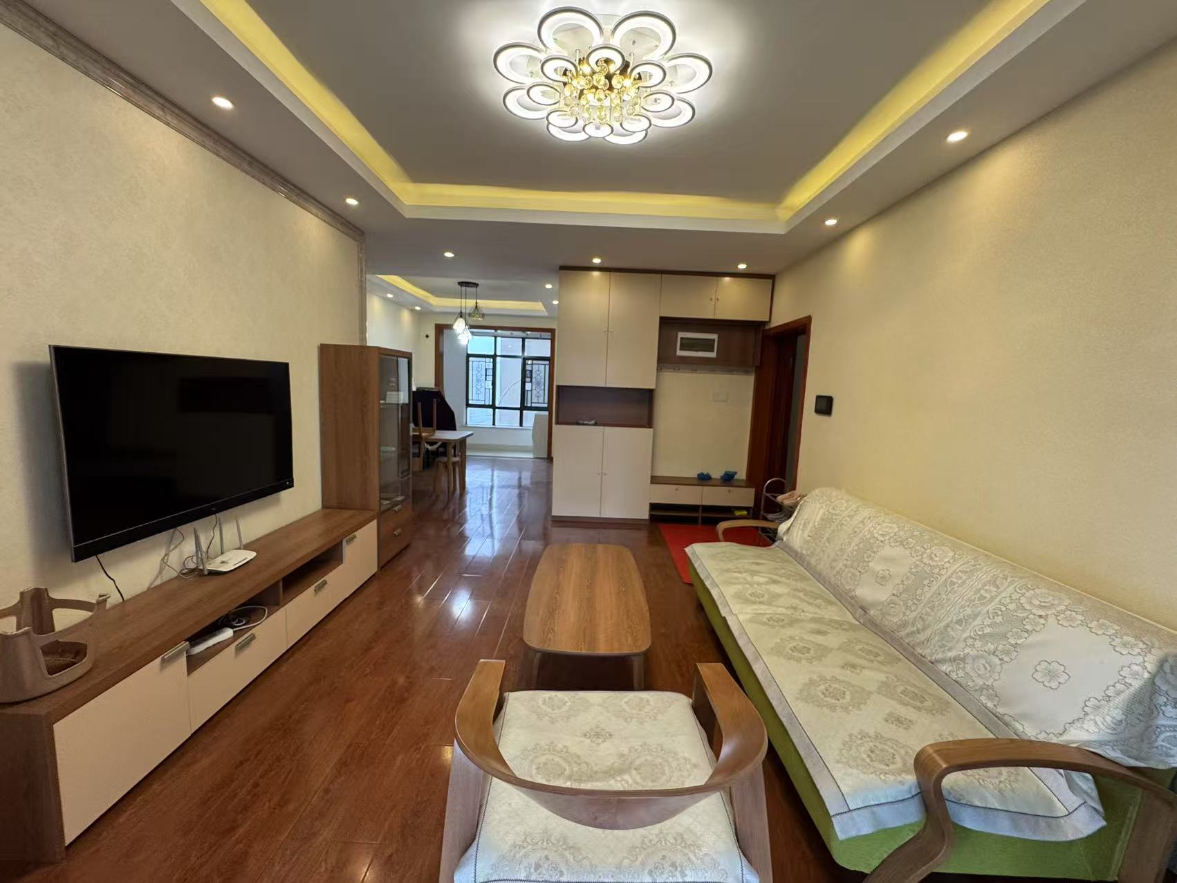 经世龙城  3室2厅1卫    71.8万 经世龙城  3室2厅1卫    71.8万室内图