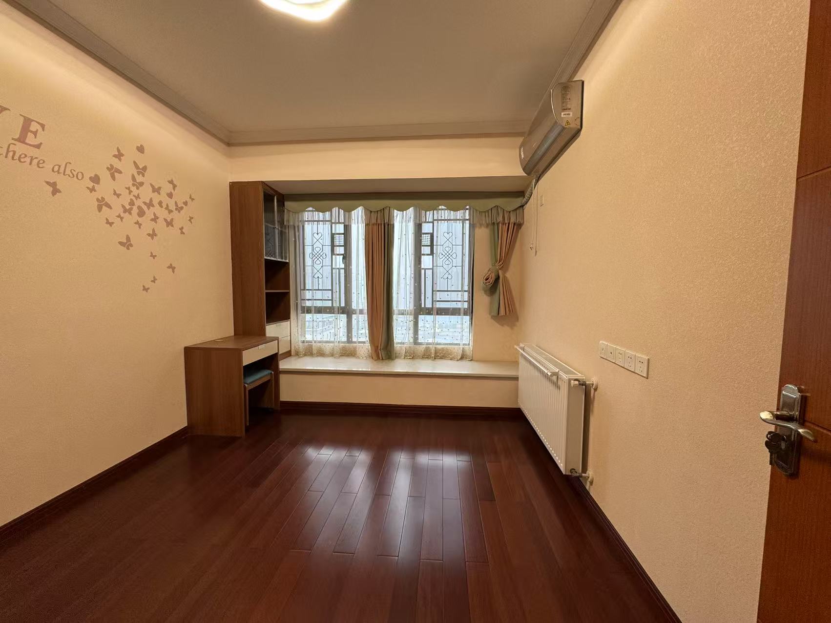 经世龙城  3室2厅1卫    71.8万 经世龙城  3室2厅1卫    71.8万室内图