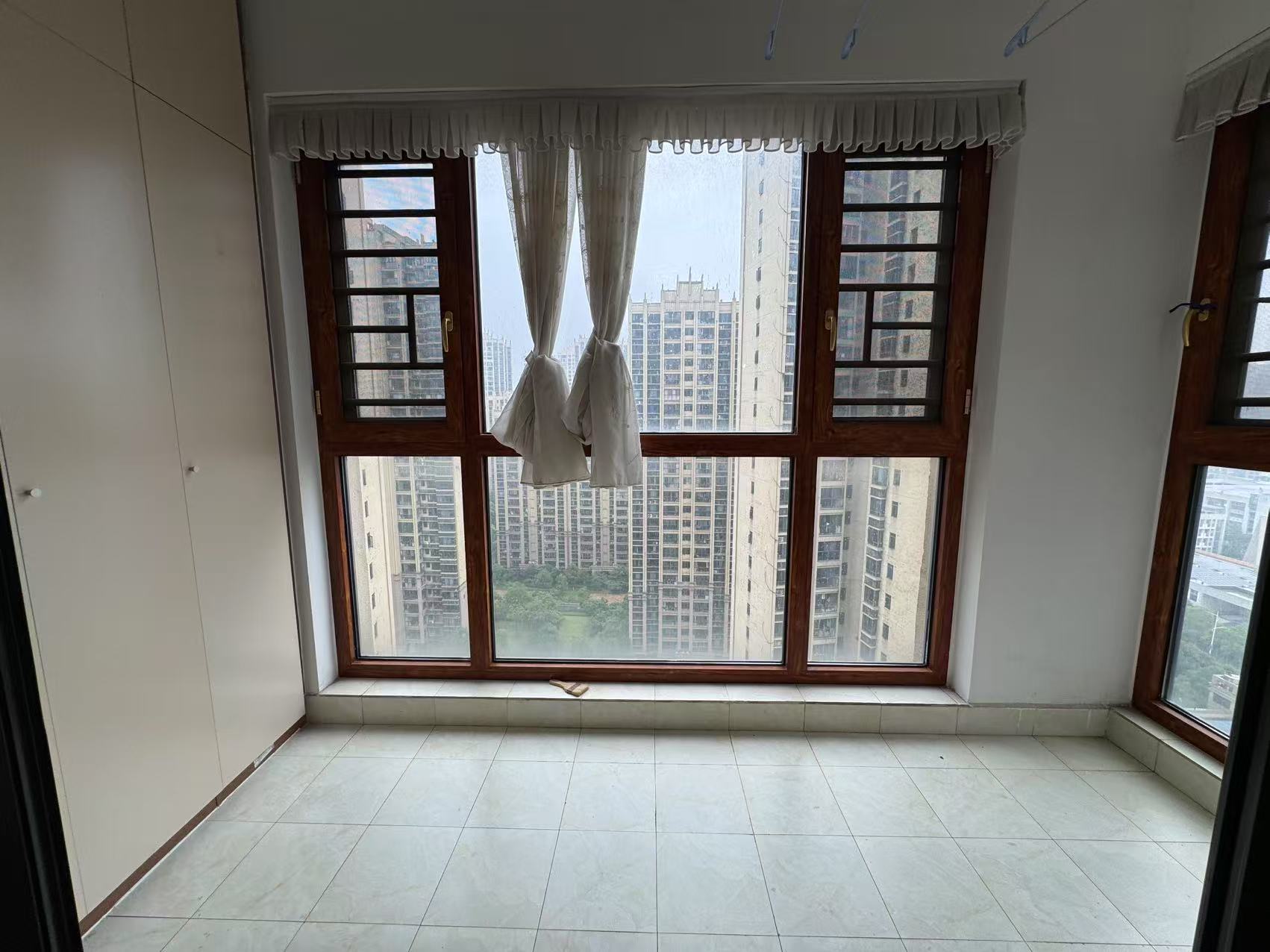 经世龙城  3室2厅1卫    71.8万 经世龙城  3室2厅1卫    71.8万室内图