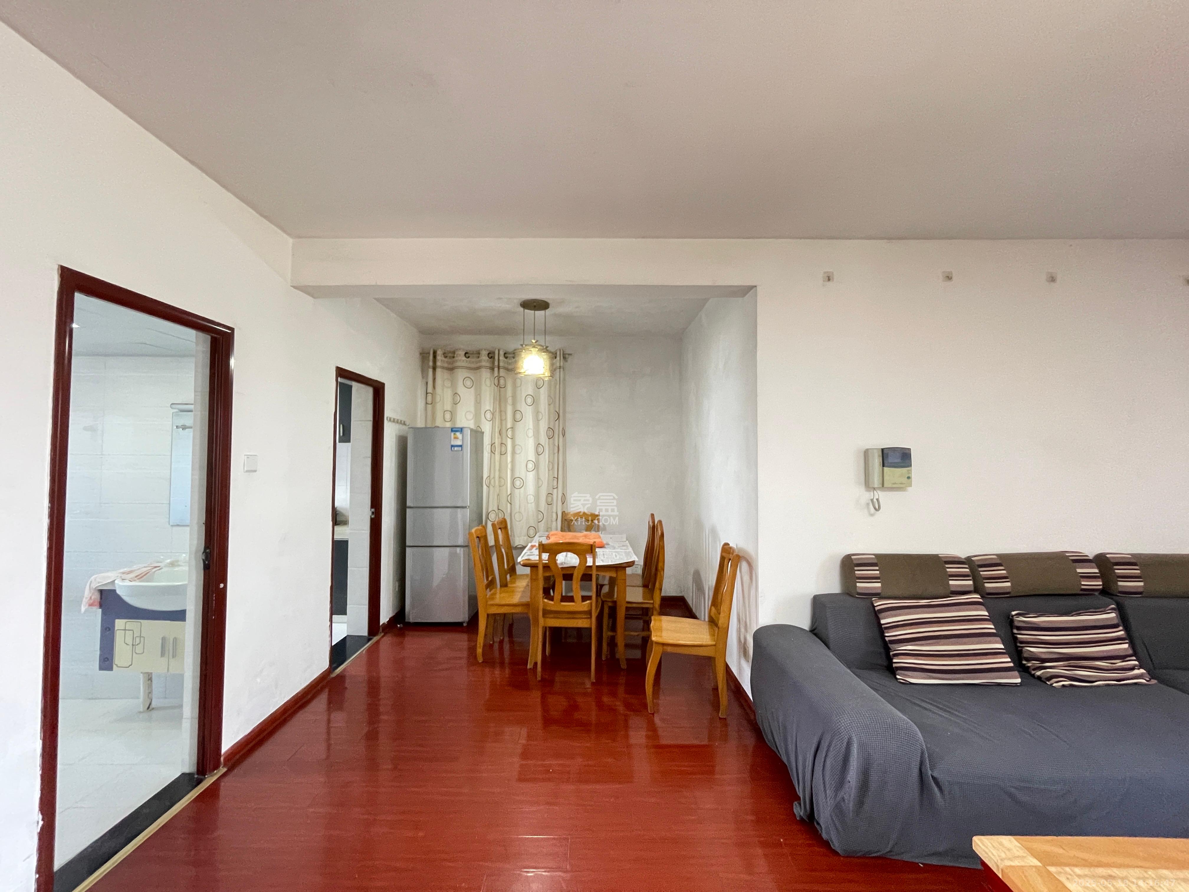 雄新水印廊桥(雄新华府) 1室2厅1卫 2100.0元/月 雄新水印廊桥(雄新华府) 1室2厅1卫 2100.0元/月室内图