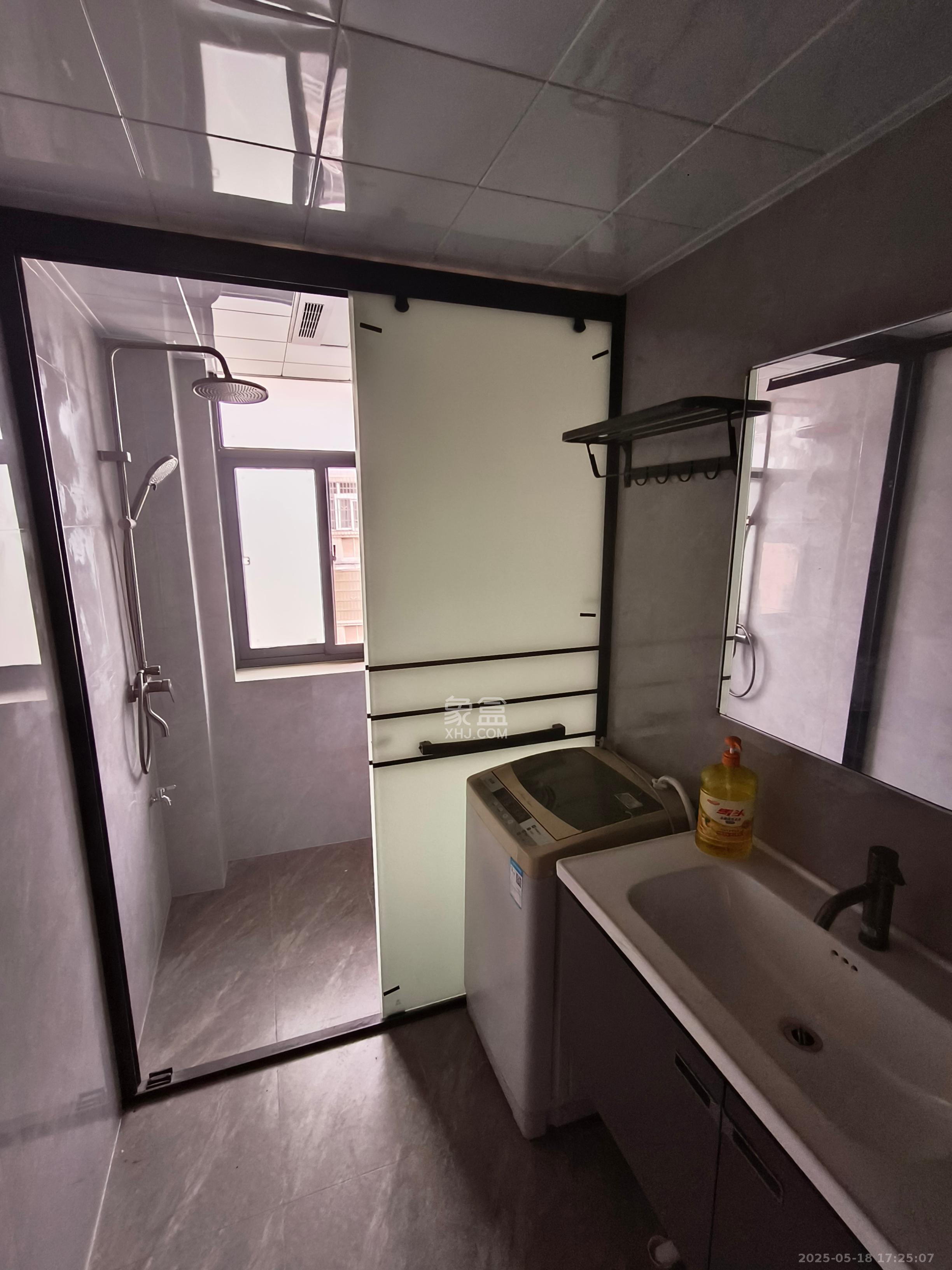 红星农博住宅小区（佳英农博小区）  3室2厅2卫    2500.0元/月室内图