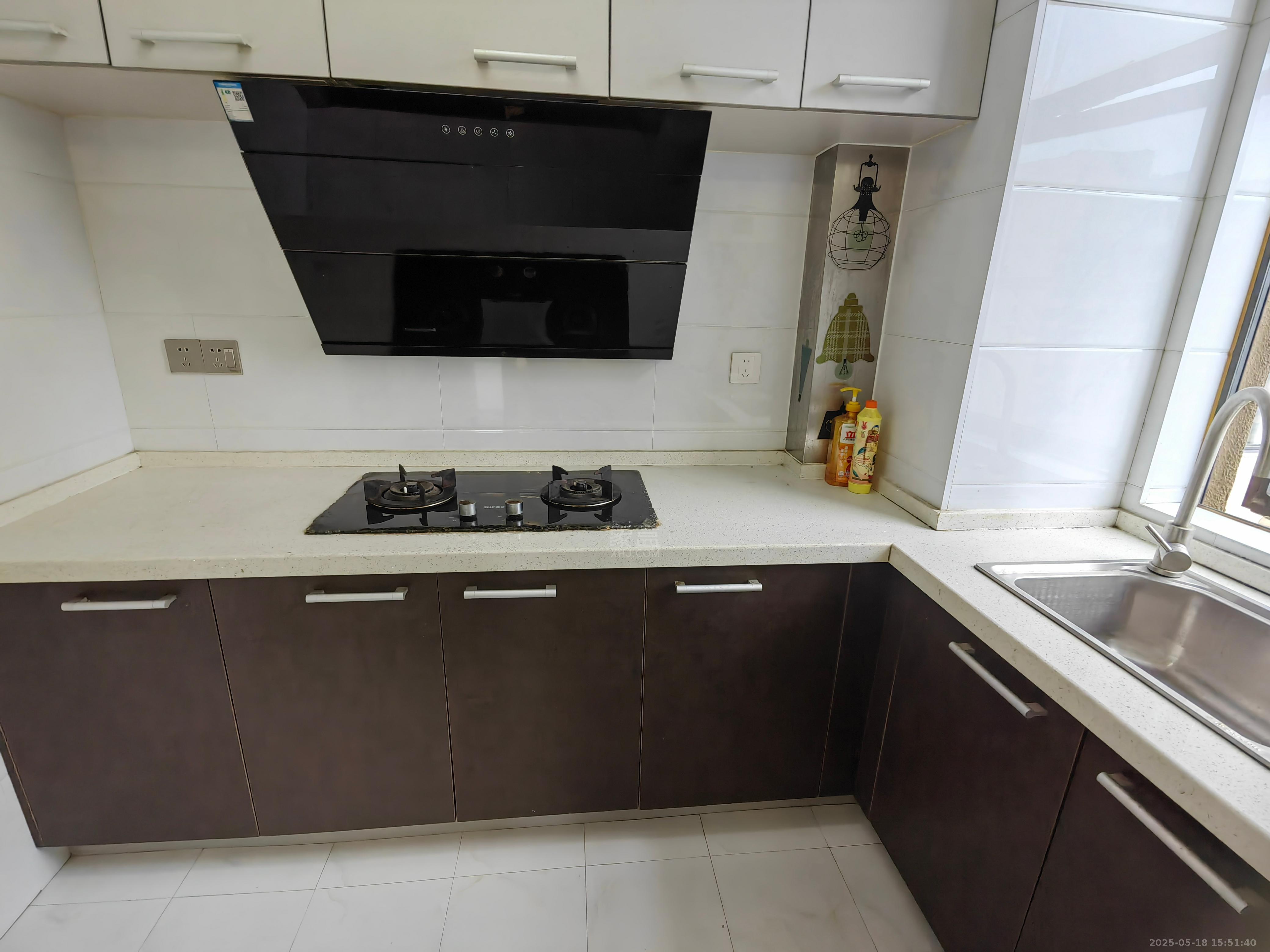 时代新城(翰林府) 3室2厅1卫 1400.0元/月 时代新城(翰林府) 3室2厅1卫 1400.0元/月室内图