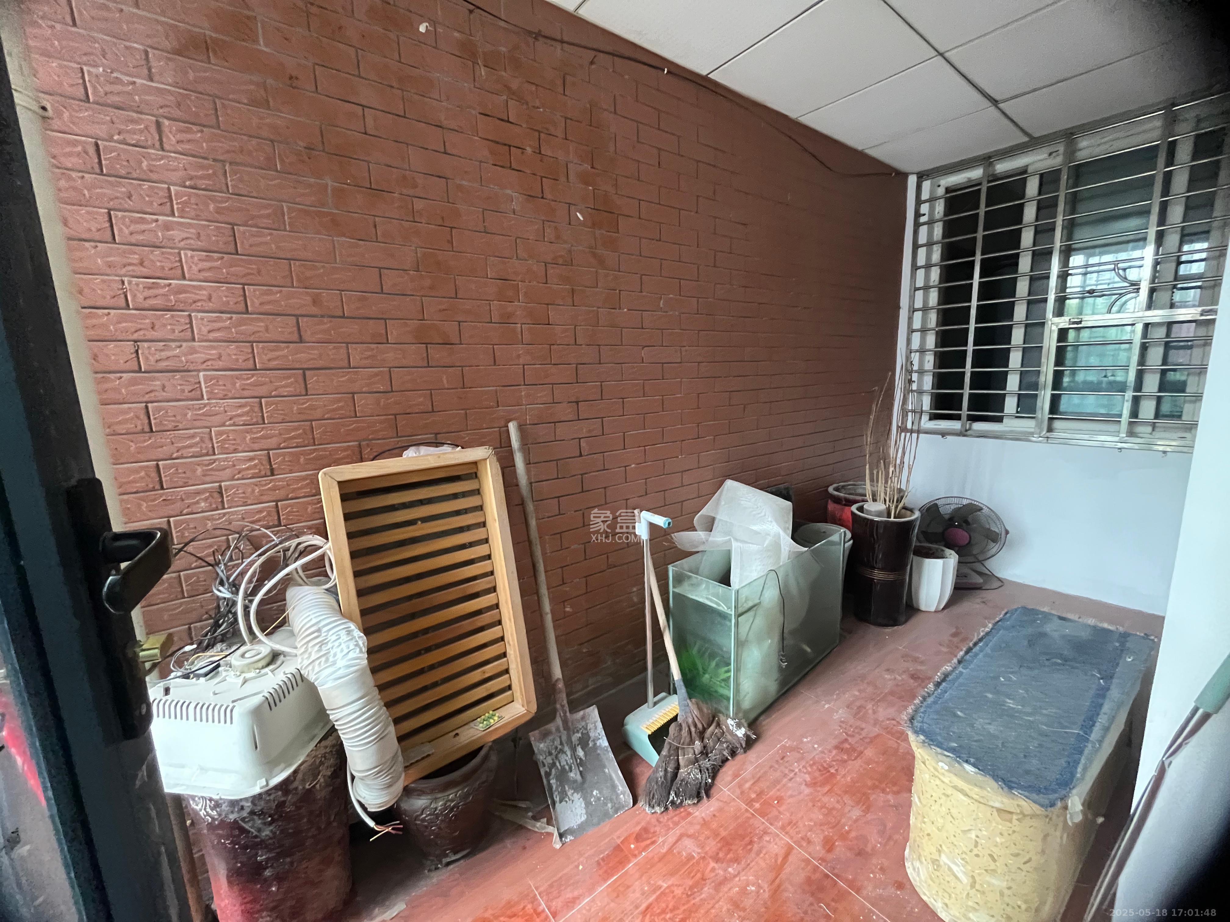 鑫兴佳园 3室2厅1卫 2600.0元/月 鑫兴佳园 3室2厅1卫 2600.0元/月室内图